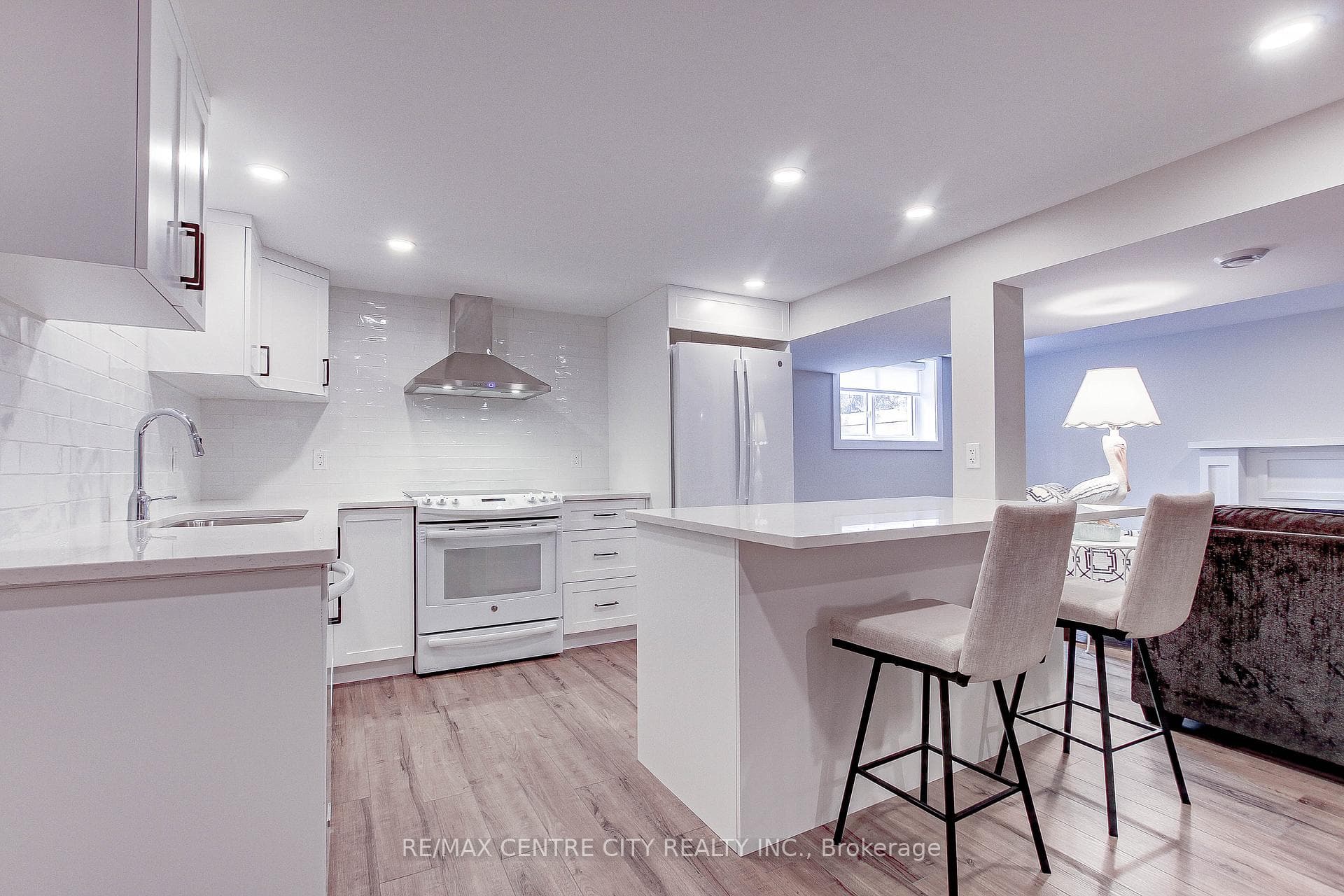 329 SMITH Street Unit LOWER photo 6