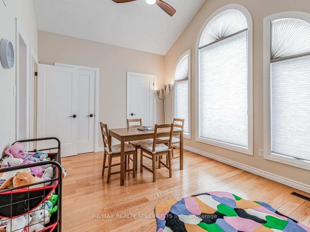 2416 Yorktown Circle photo 23
