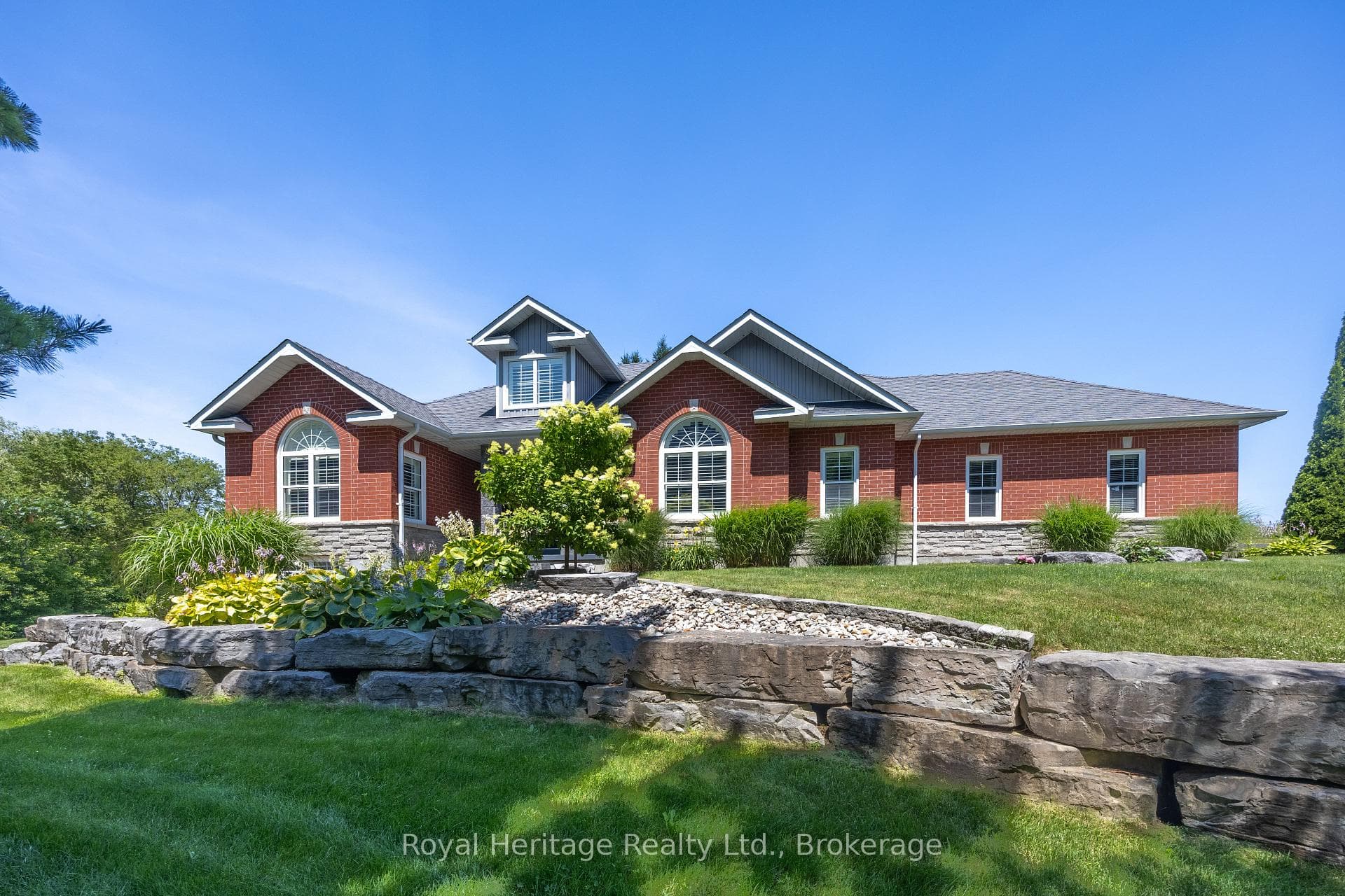 465 Chalk Lake Road photo 2