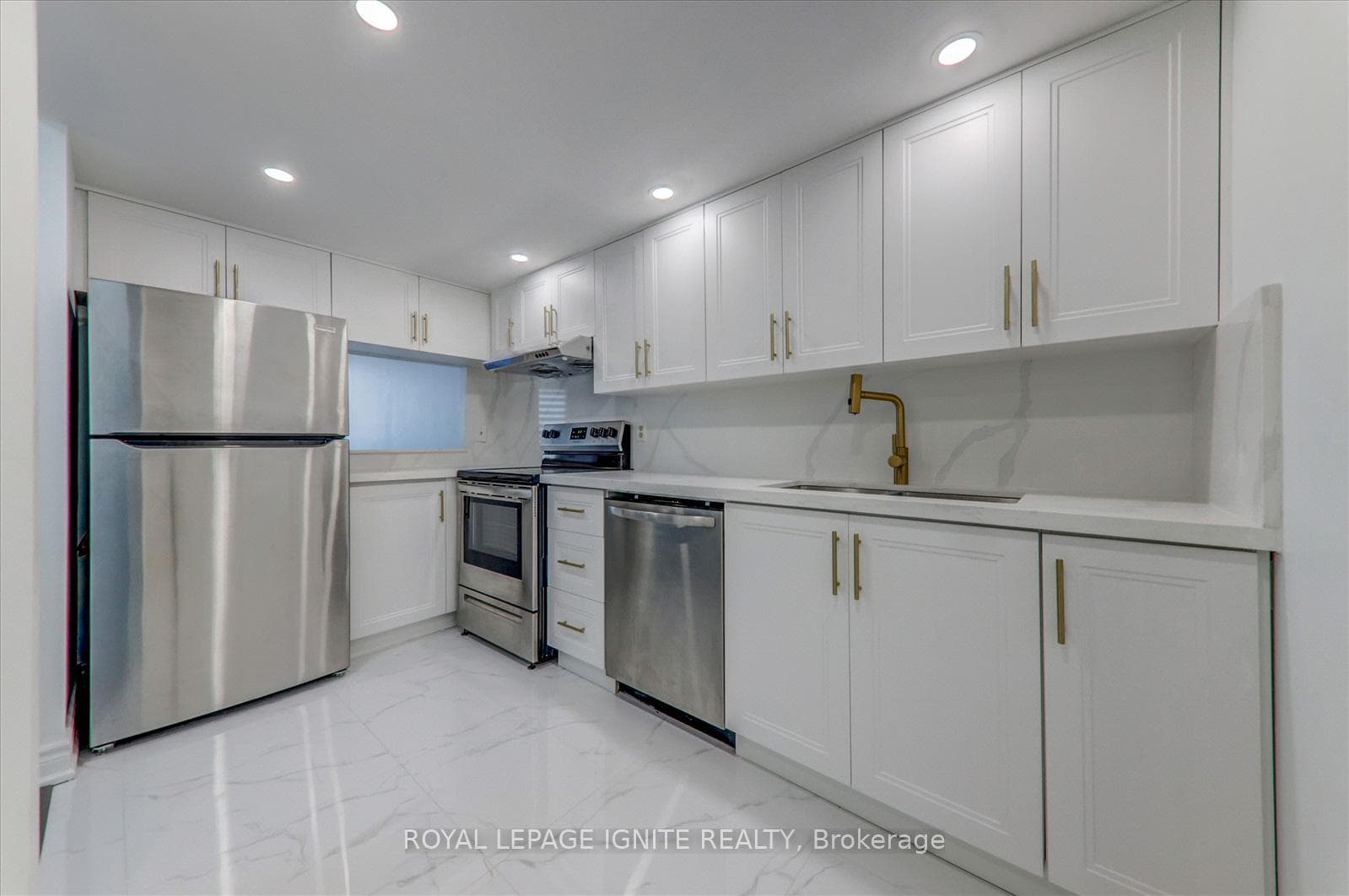 2466 Eglinton Avenue Unit 712 photo 10