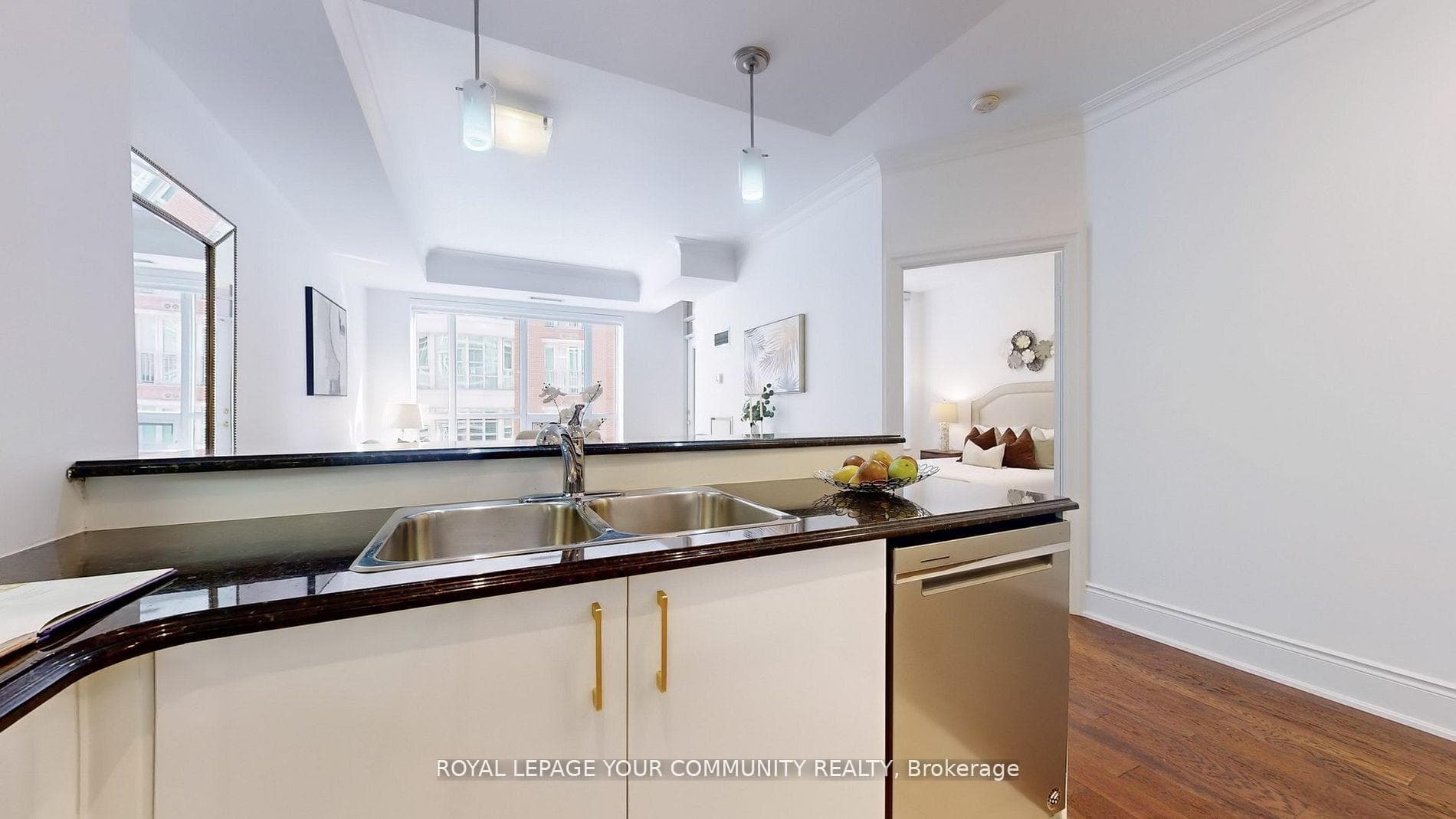 55 Delisle Avenue Unit 501 photo 21