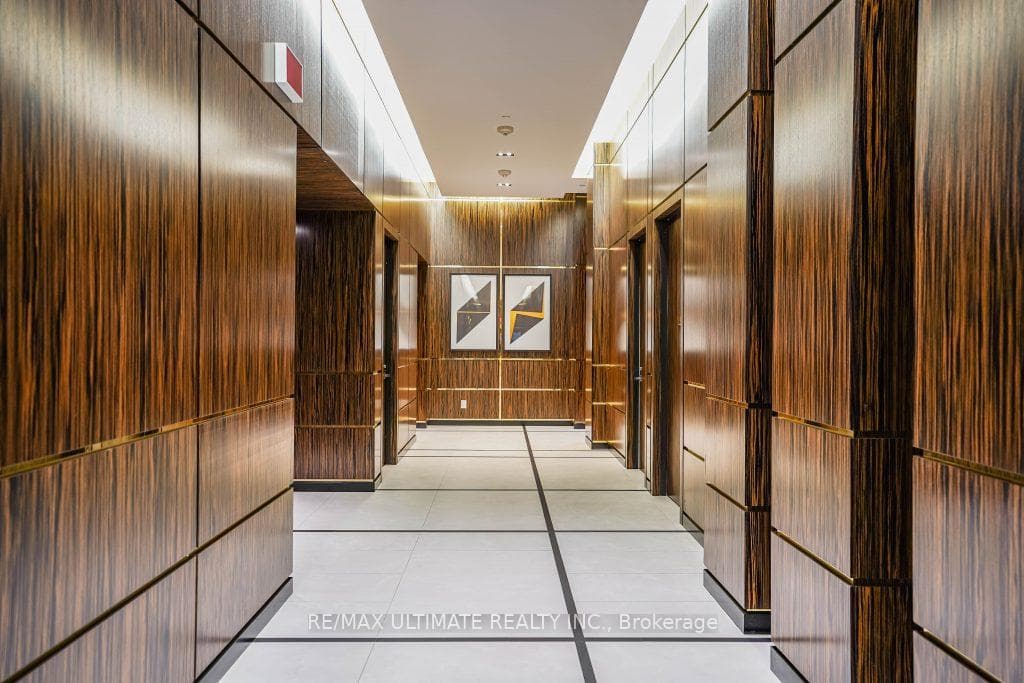 3018 Yonge Street Unit 812 photo 4