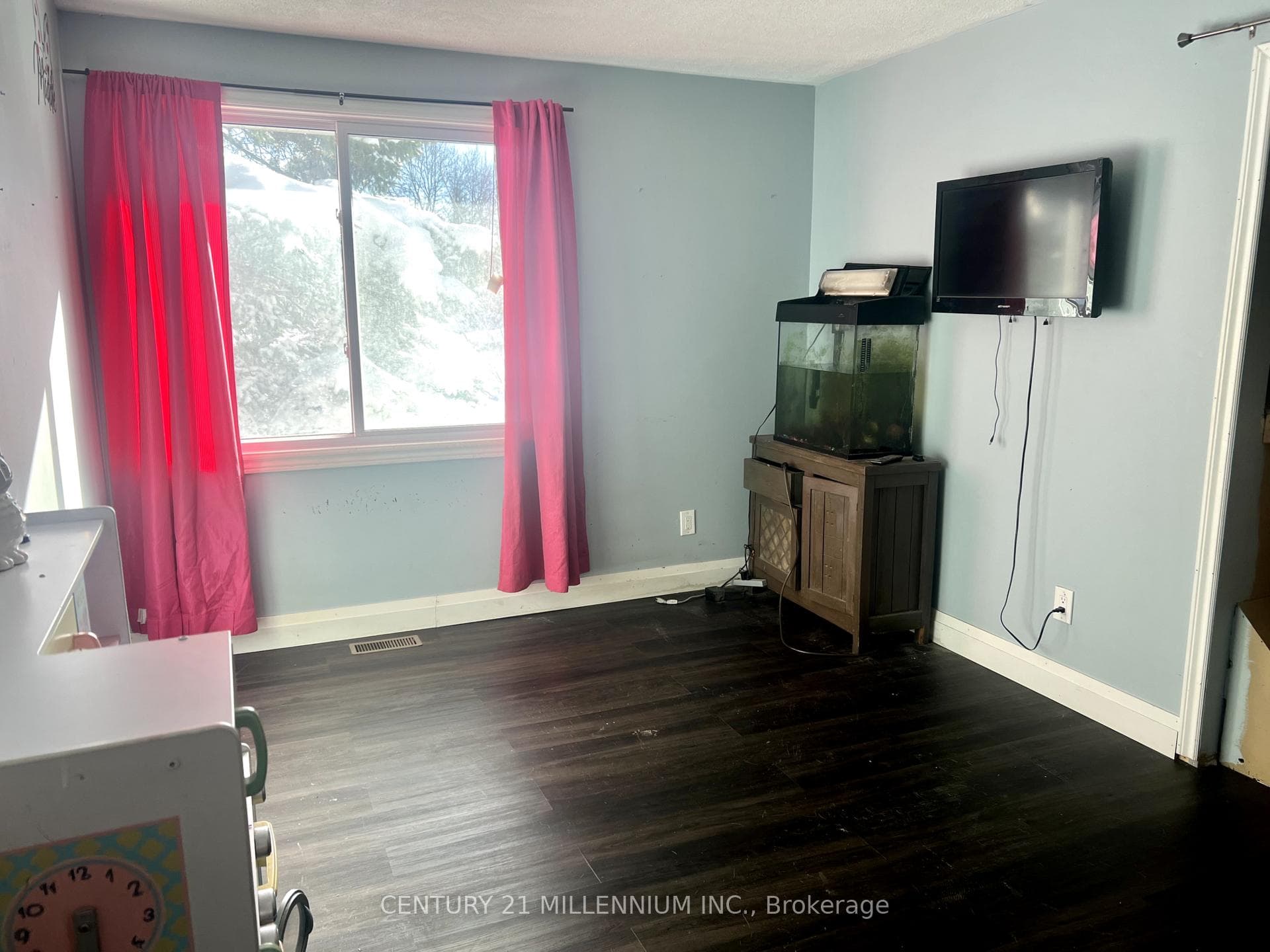 400 Robert Street photo 23