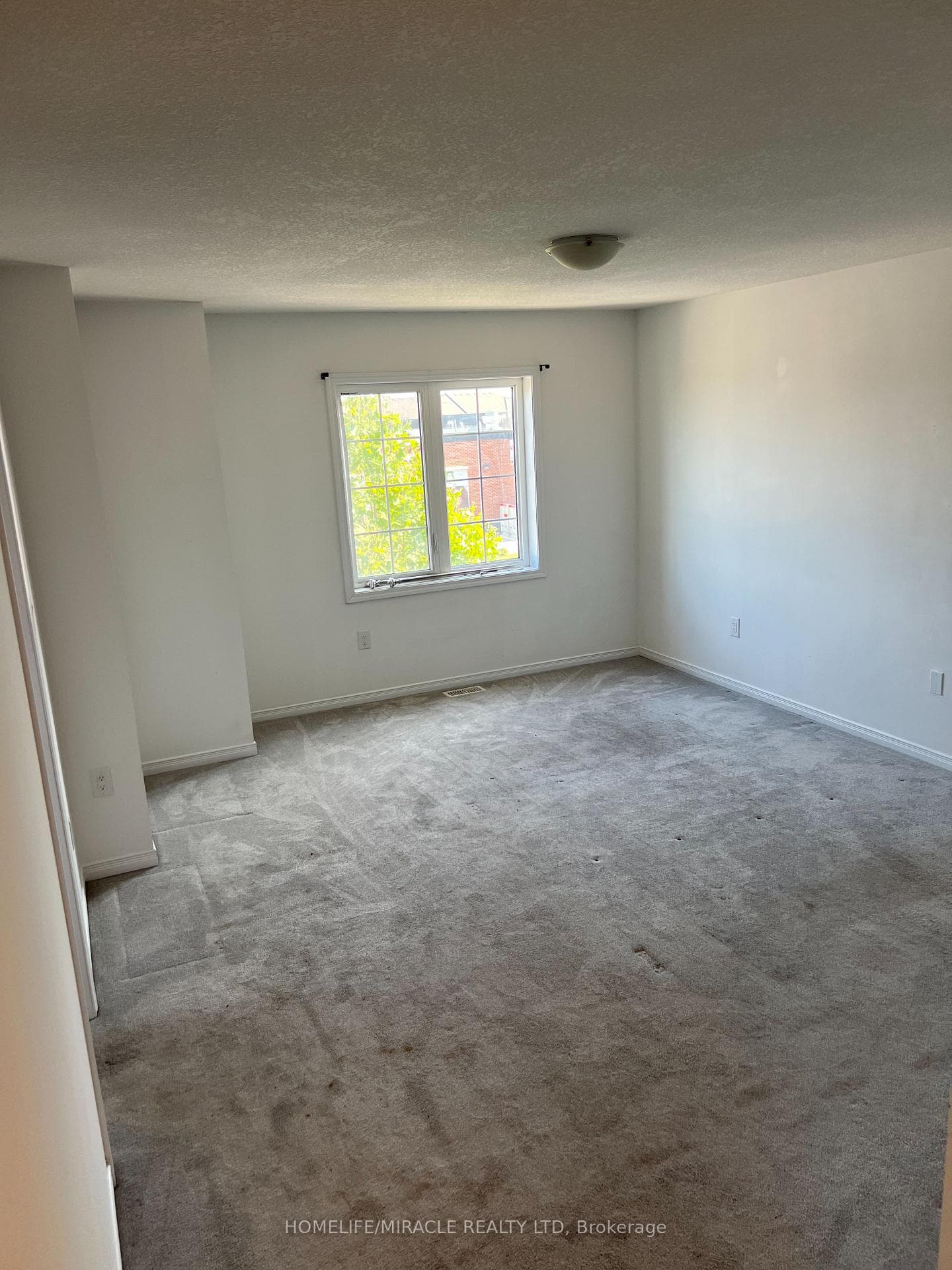 150 Golden Springs Drive Unit Upper photo 14