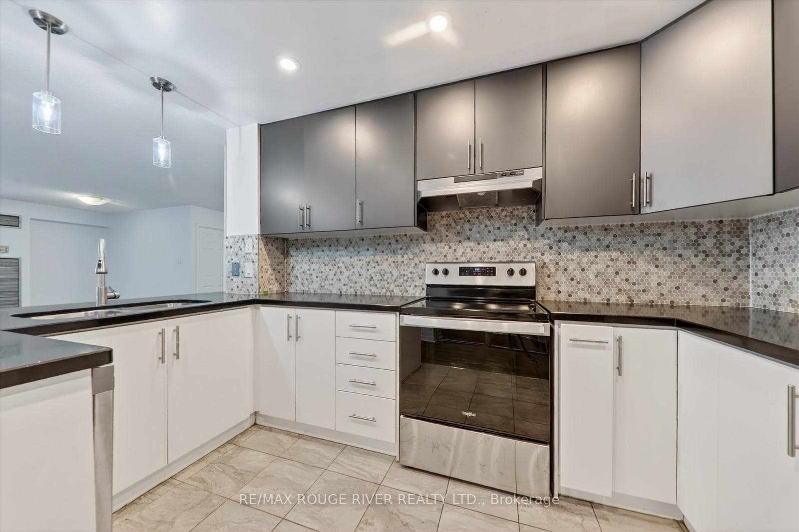 8 Silver Bell Grove Unit 309 photo 11