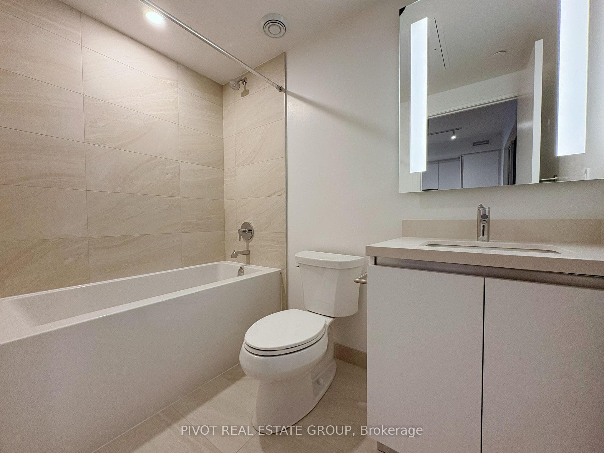 2 Erskine Road Unit 2703 photo 8