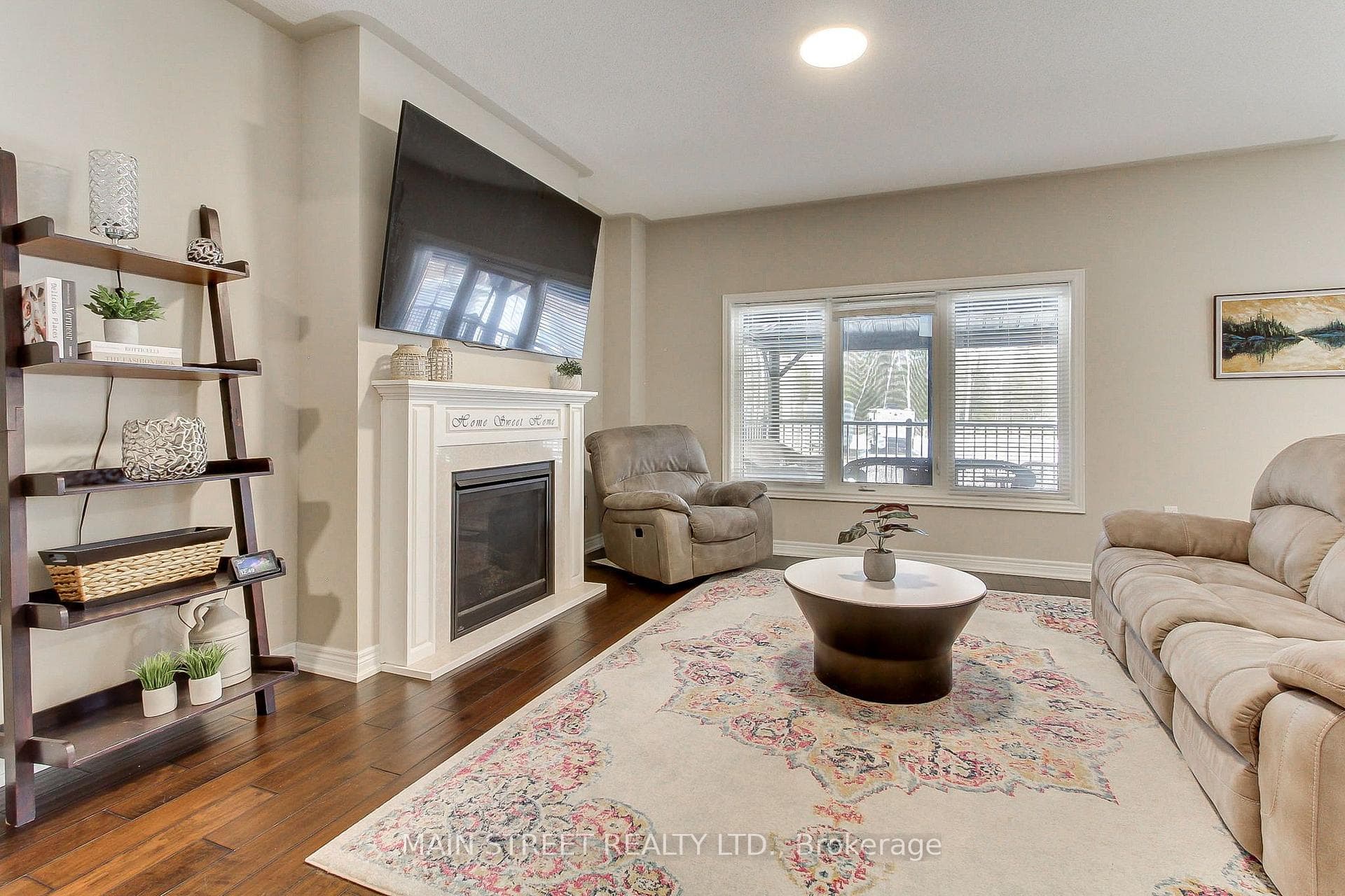 42 Prosser Crescent photo 4