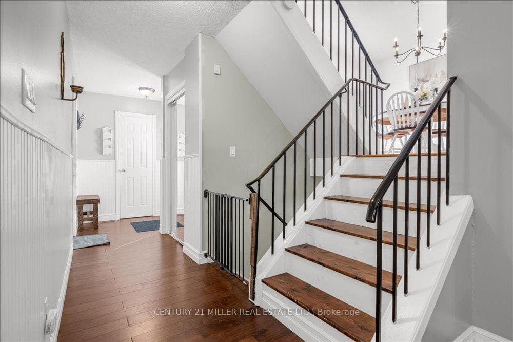 32 Reynier Drive photo 3
