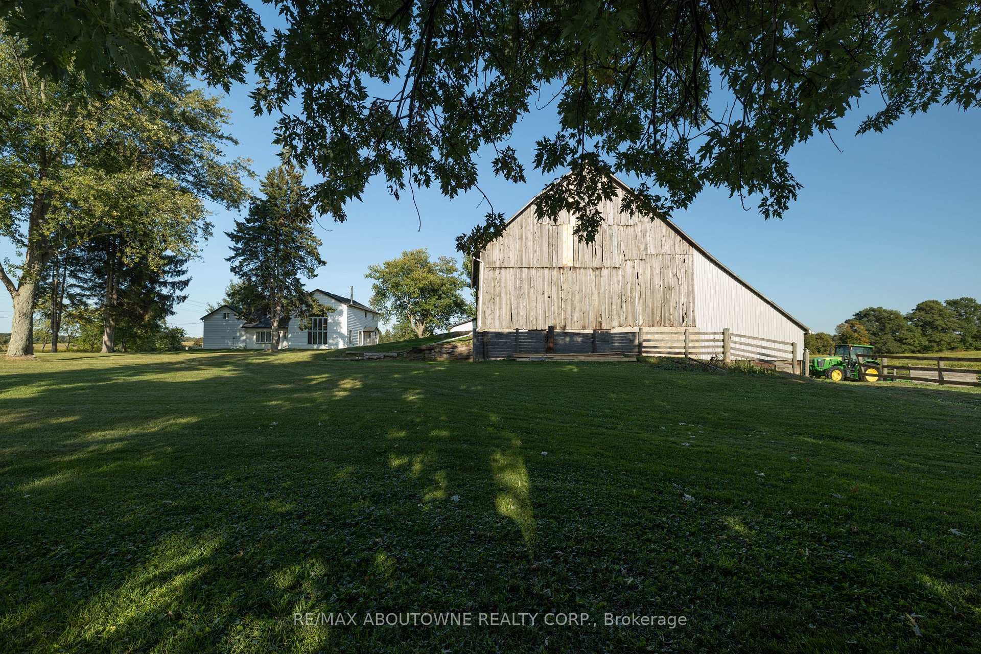 3276 Governors Road photo 8