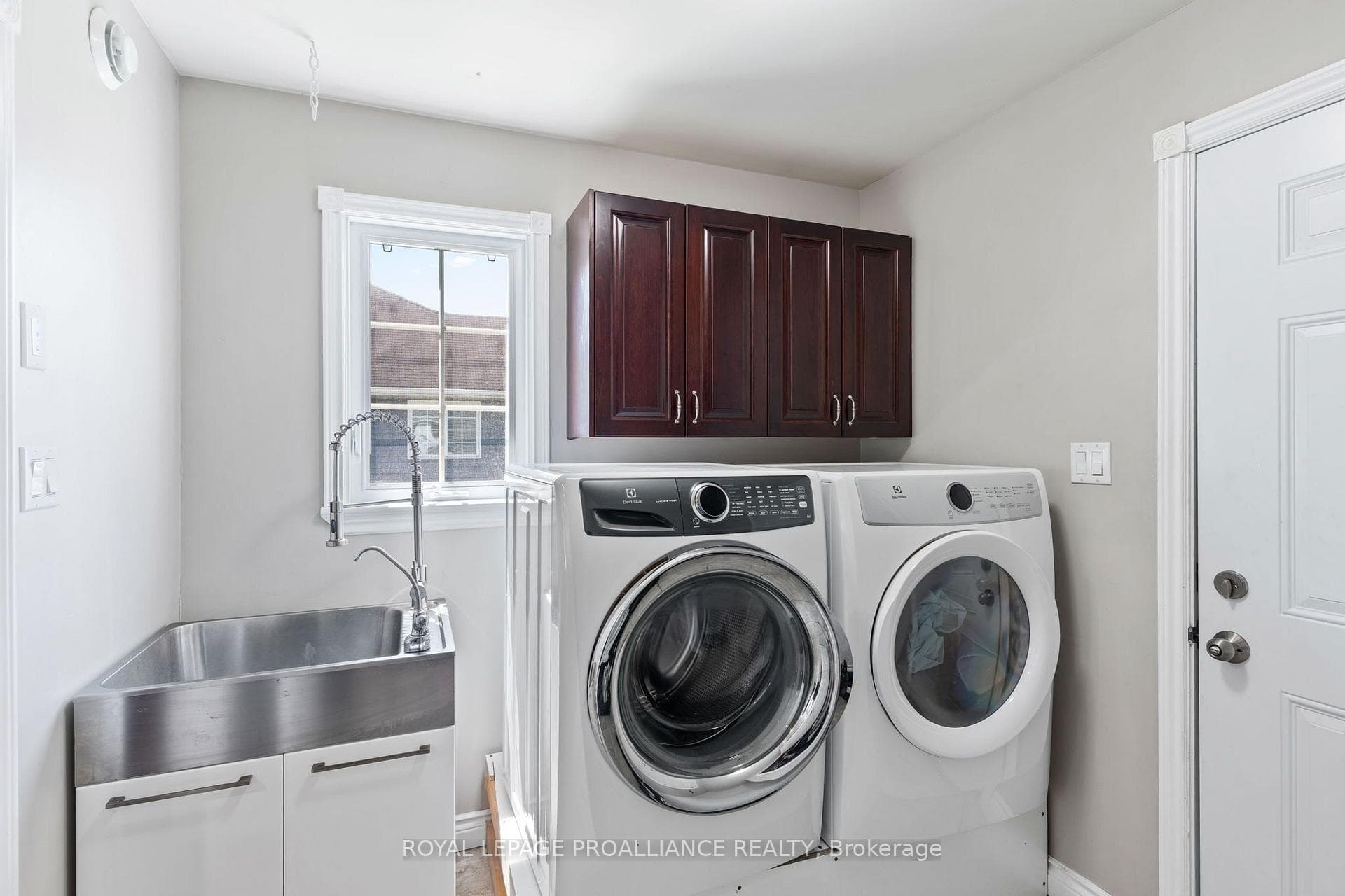 7 Albert Street photo 18