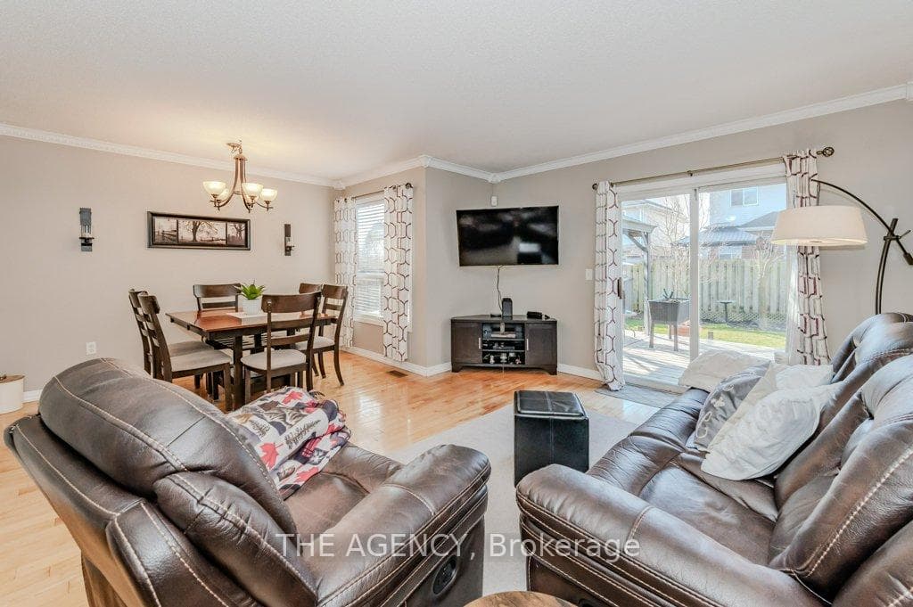 45 Elma Place photo 9