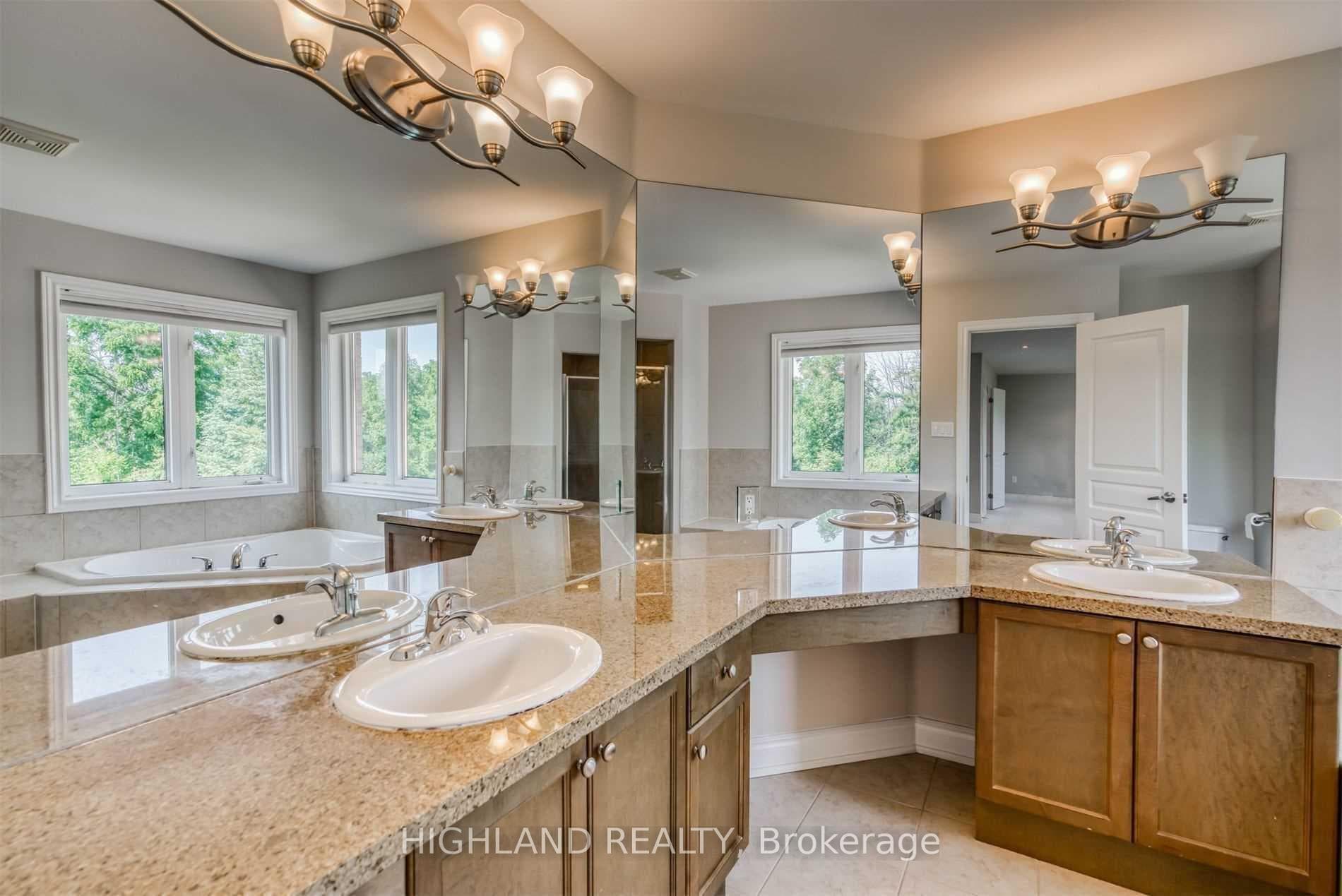 211 Burloak Drive photo 31
