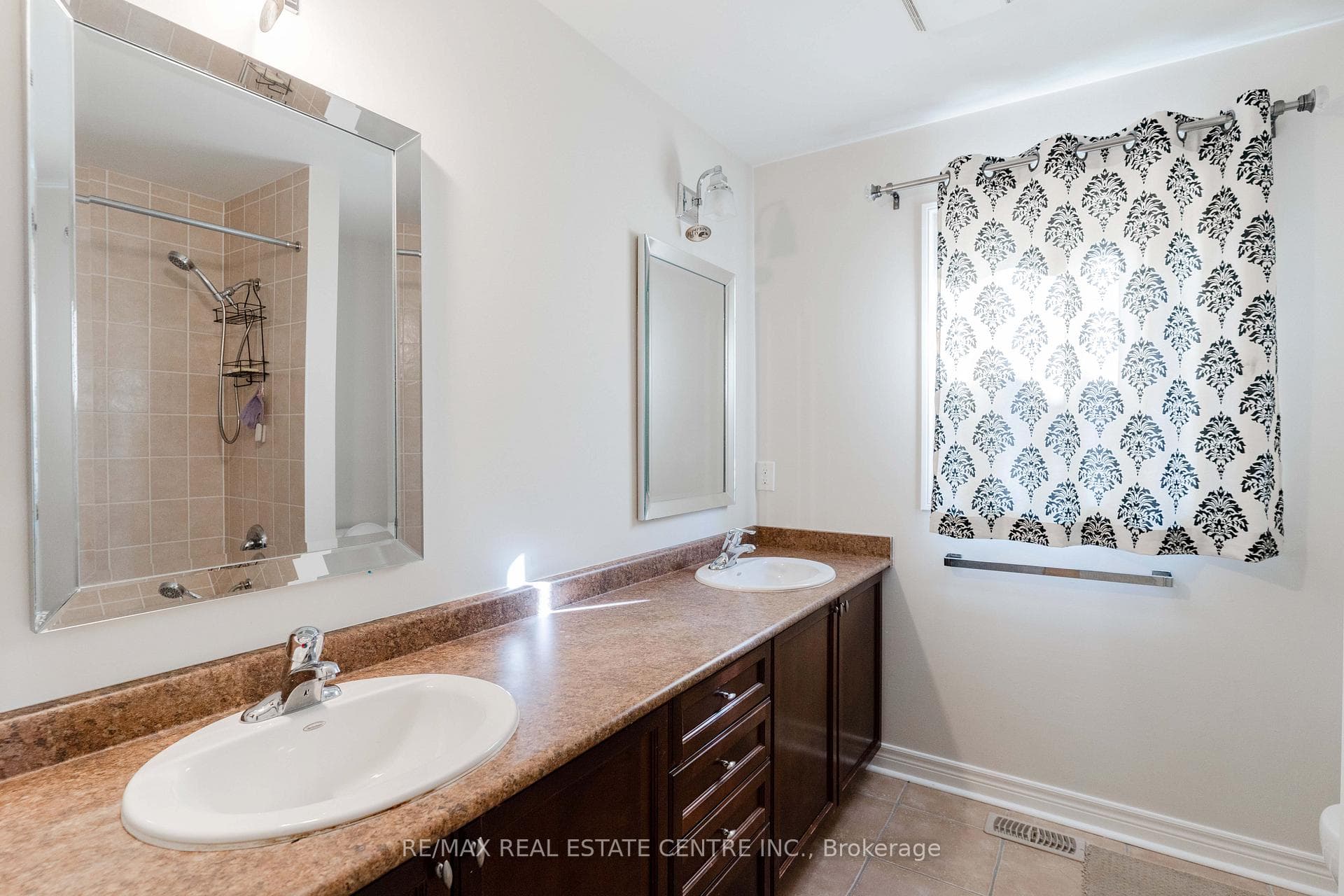 12 Barber Drive photo 26