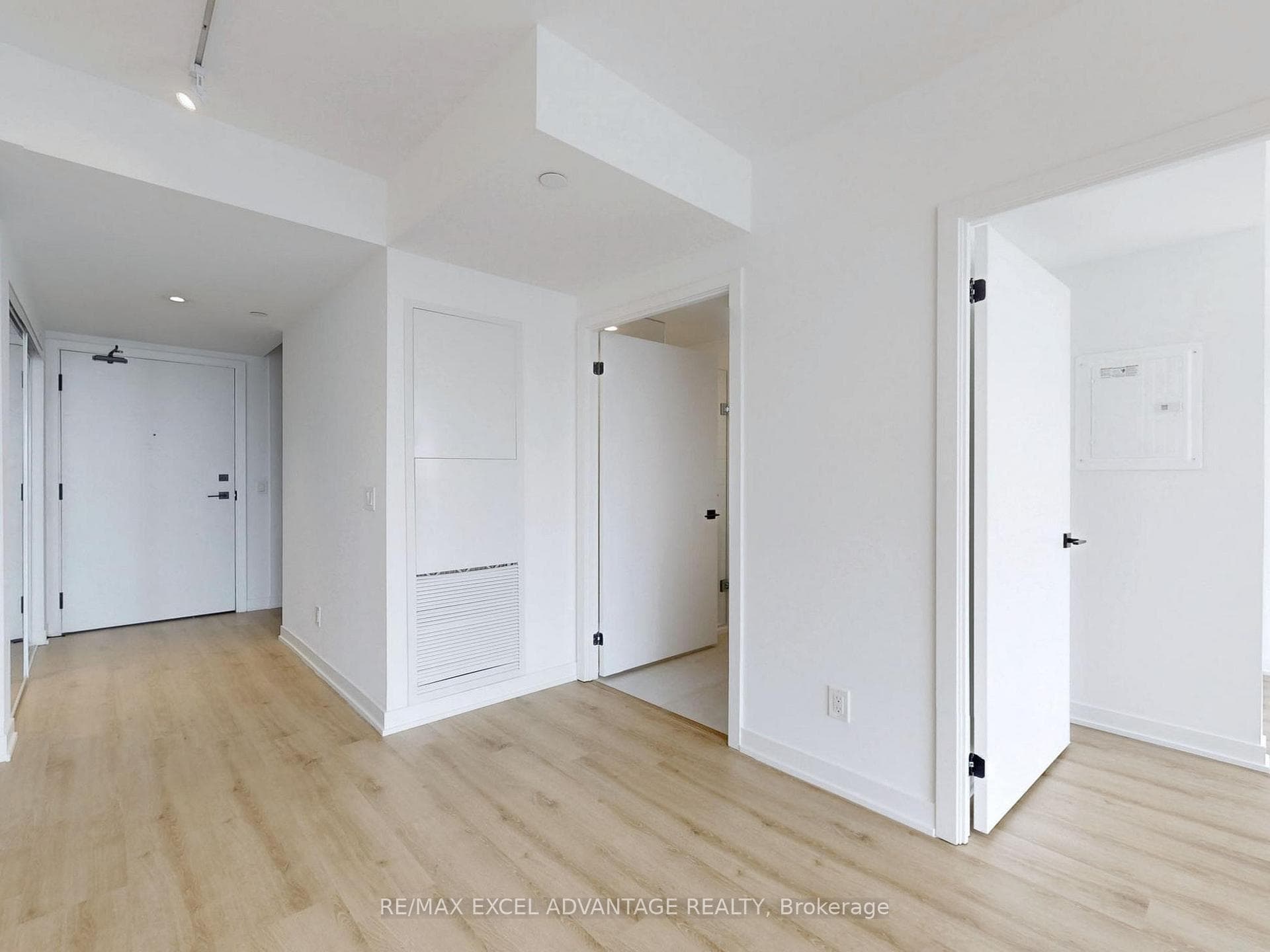 319 Jarvis Street Unit 4116 photo 6