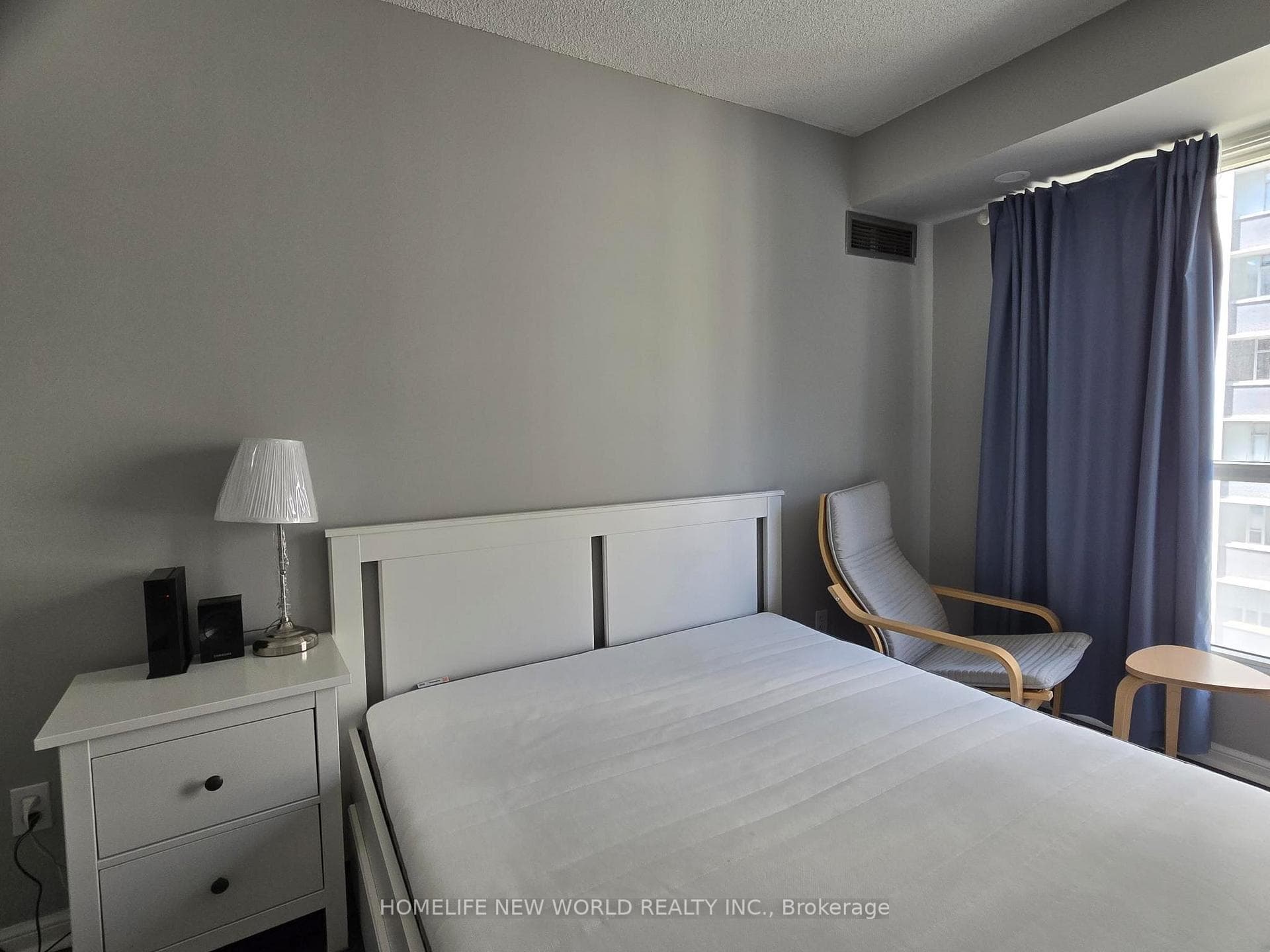 7 Carlton Street Unit 1013 photo 11