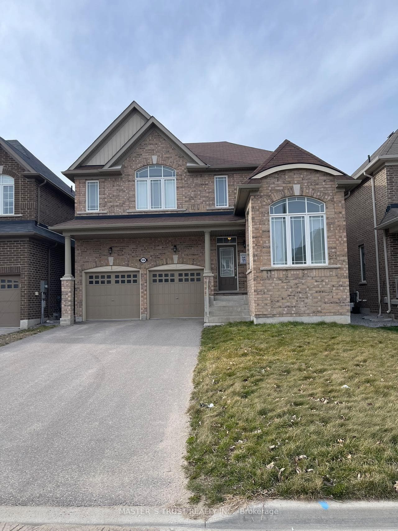 934 Green Street photo 1