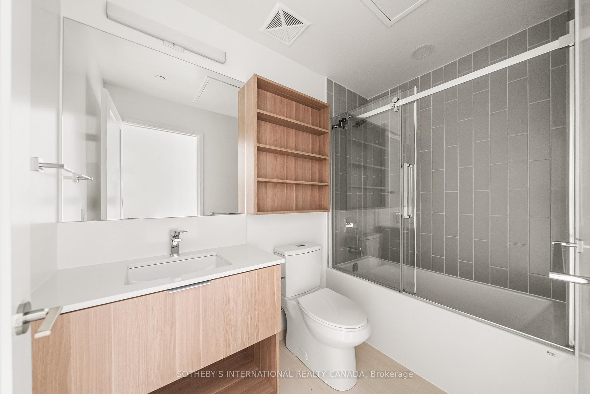 88 Bathurst Street Unit 1417 photo 22