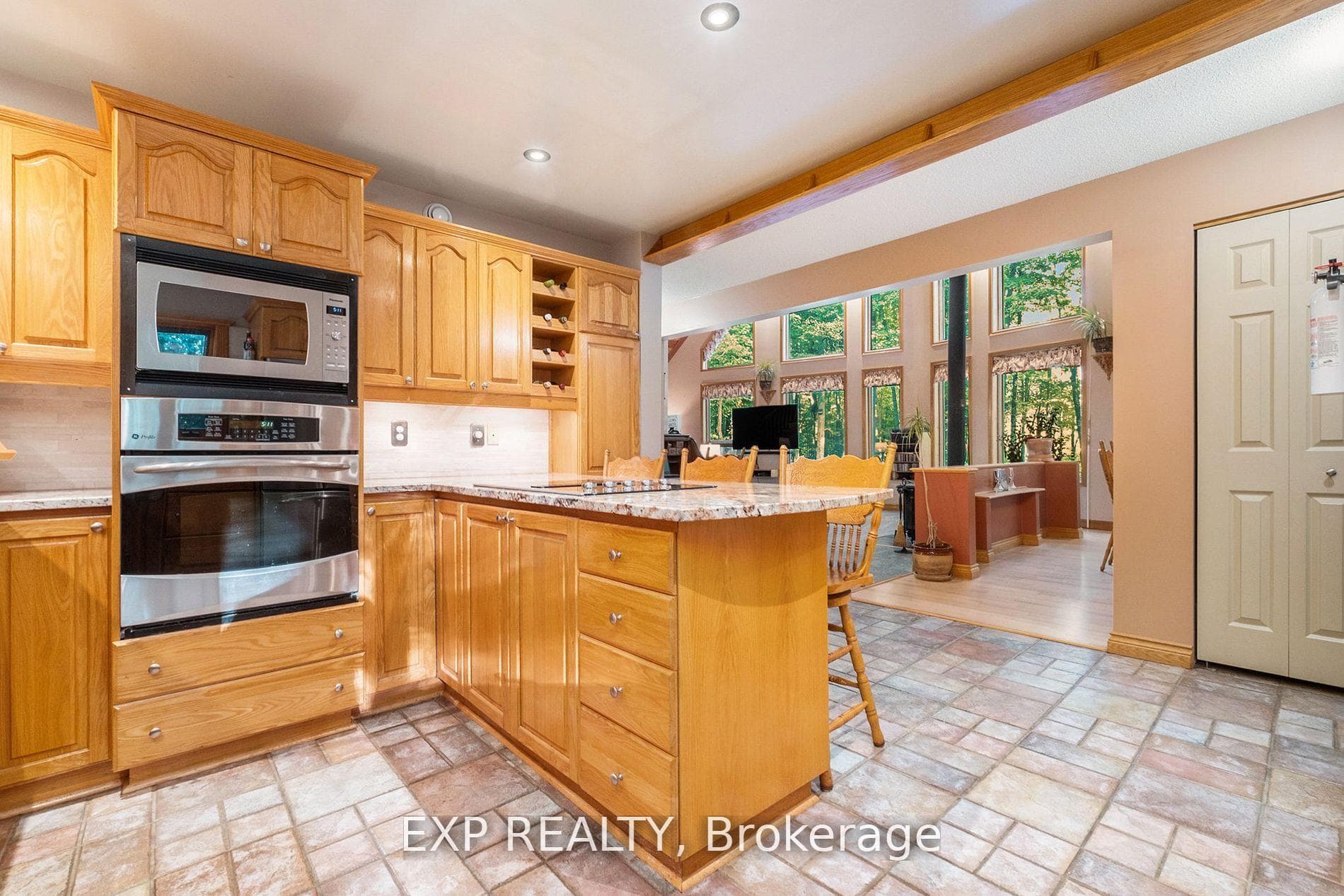 325 Haskins Road photo 7