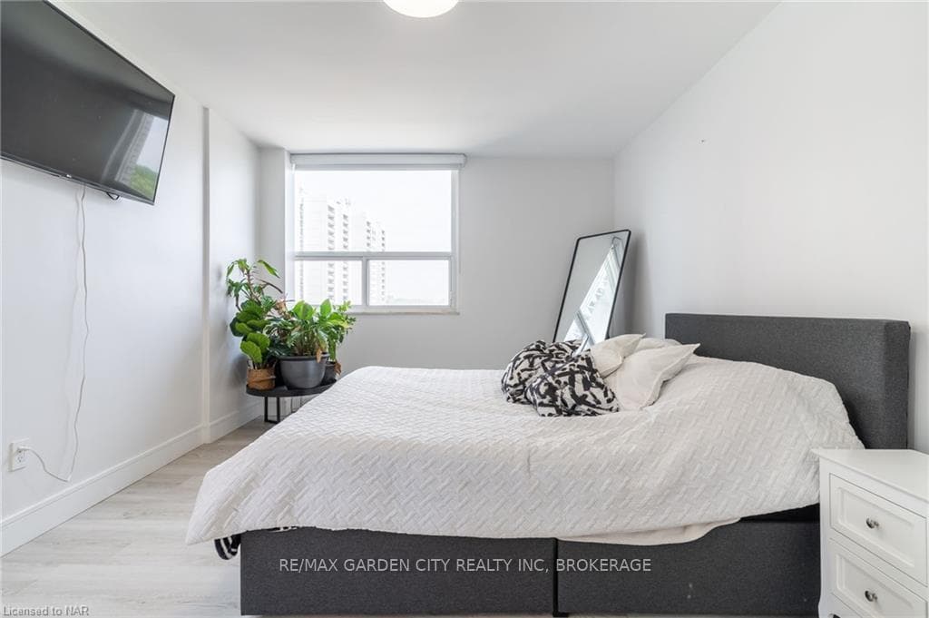 35 TOWERING HEIGHTS Boulevard Unit 508 photo 30