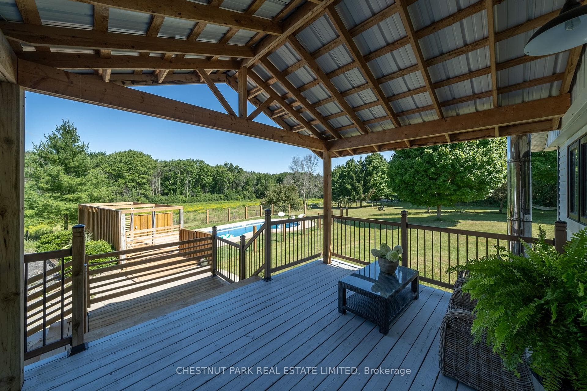 140 Quaker Road photo 4