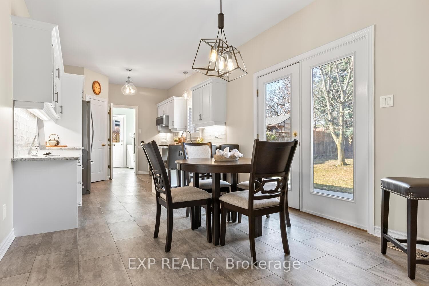 43 Stoneridge Crescent photo 16