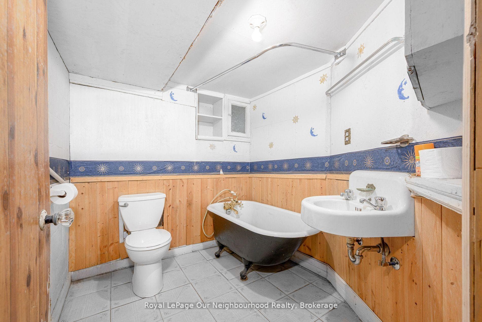 221 Liberty Street photo 32