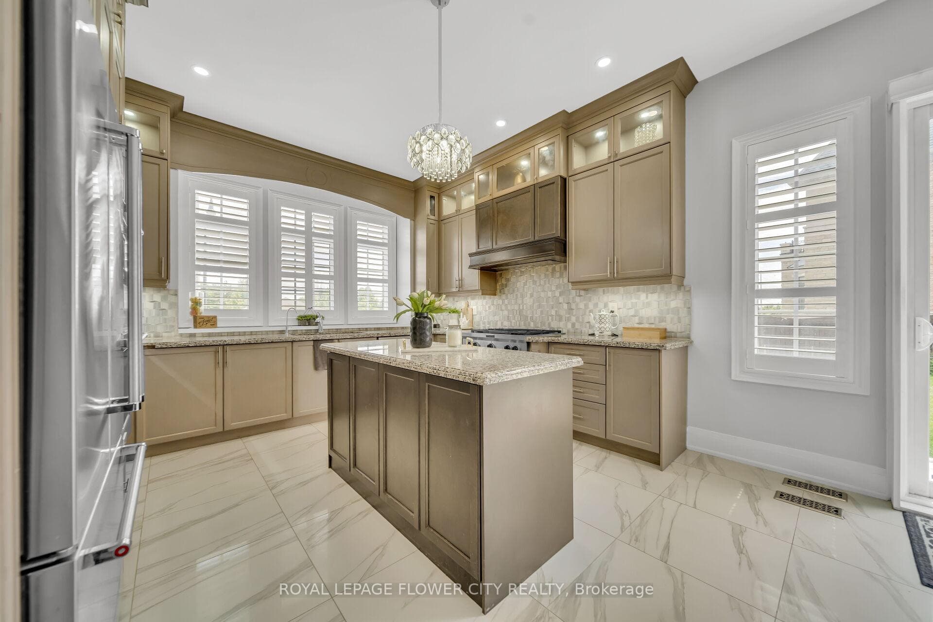 9 Balloon Crescent photo 17