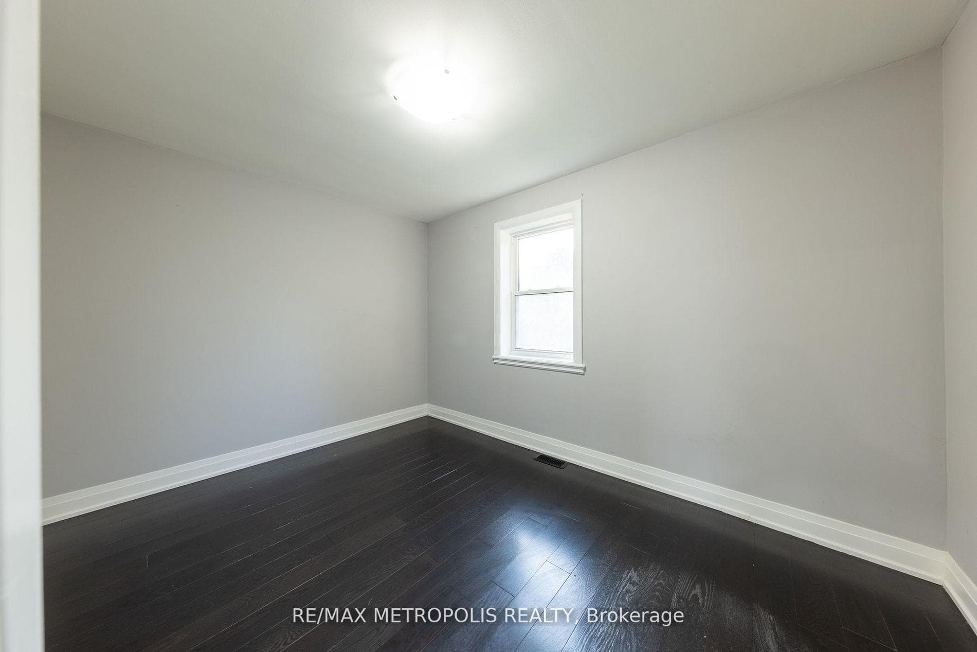 3286 Lawrence Avenue Unit Main photo 11