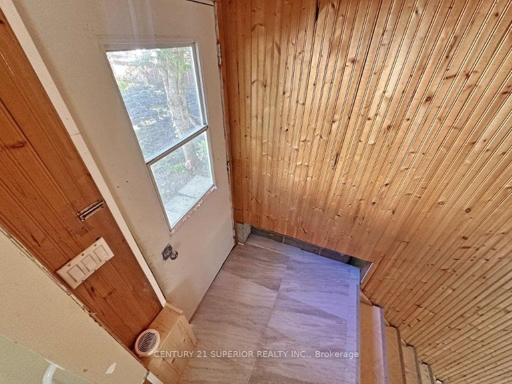 96 Front Street photo 32