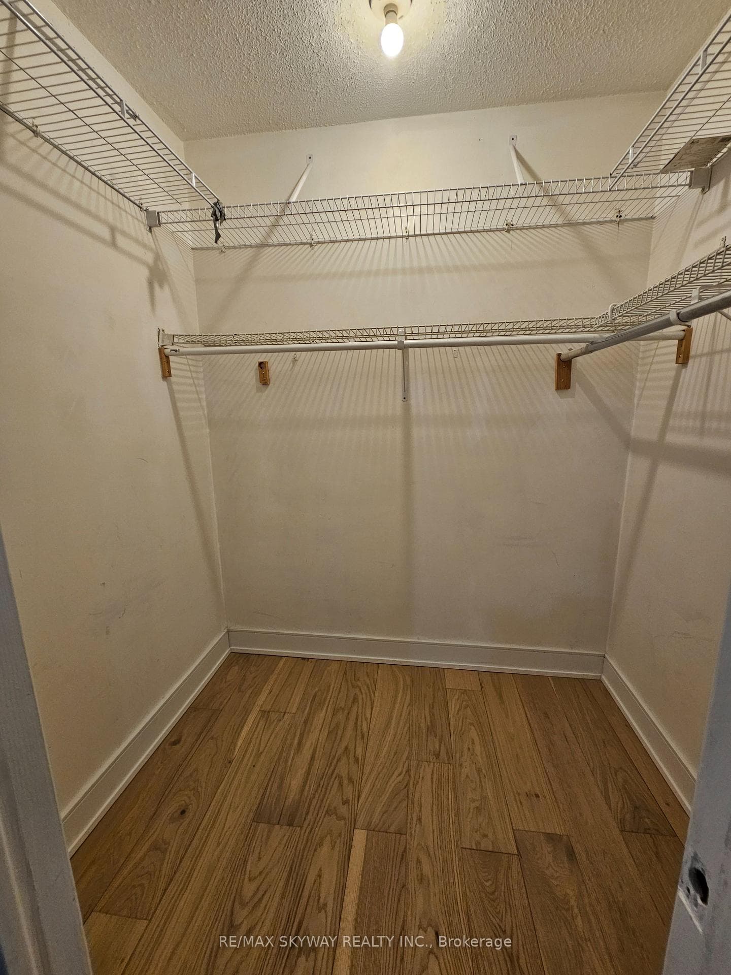 546 Turnbridge Road photo 11