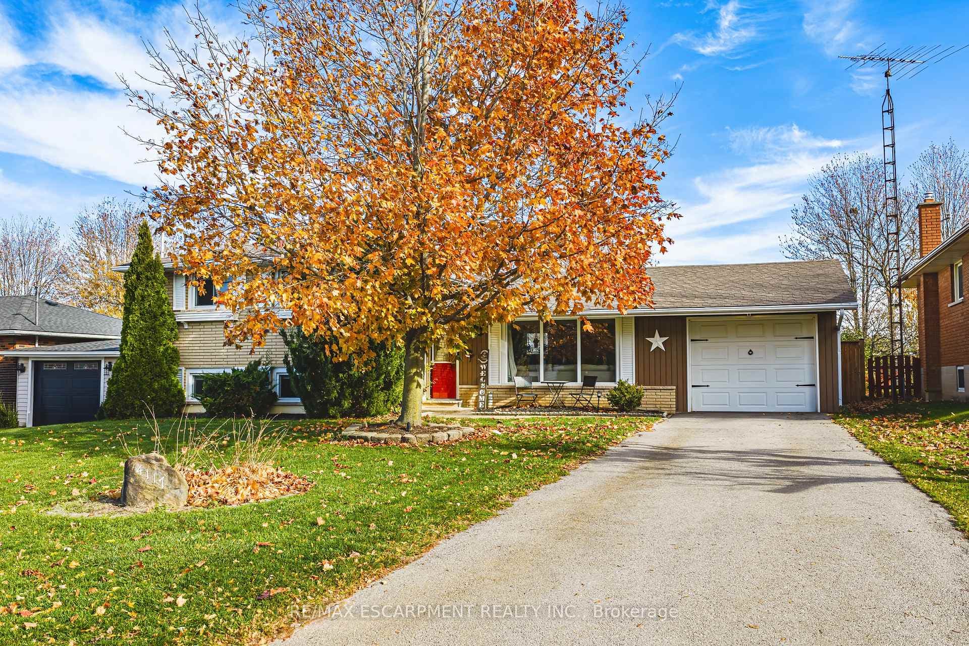 4117 Hixon Street photo 1