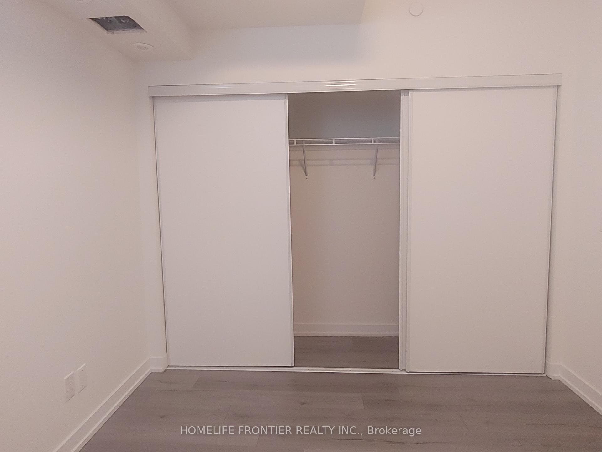 871 Sheppard Avenue Unit 18 photo 10