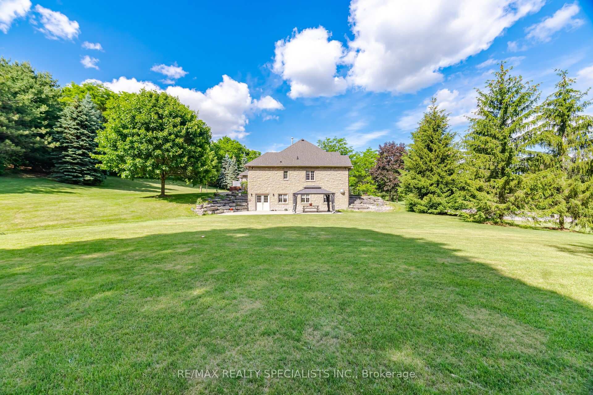 10 Valley Hill Drive photo 41