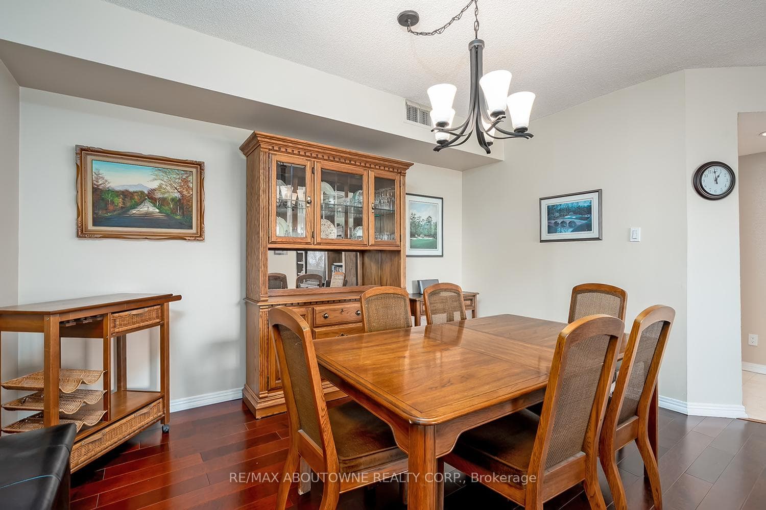 1905 Pilgrims Way Unit 203 photo 18
