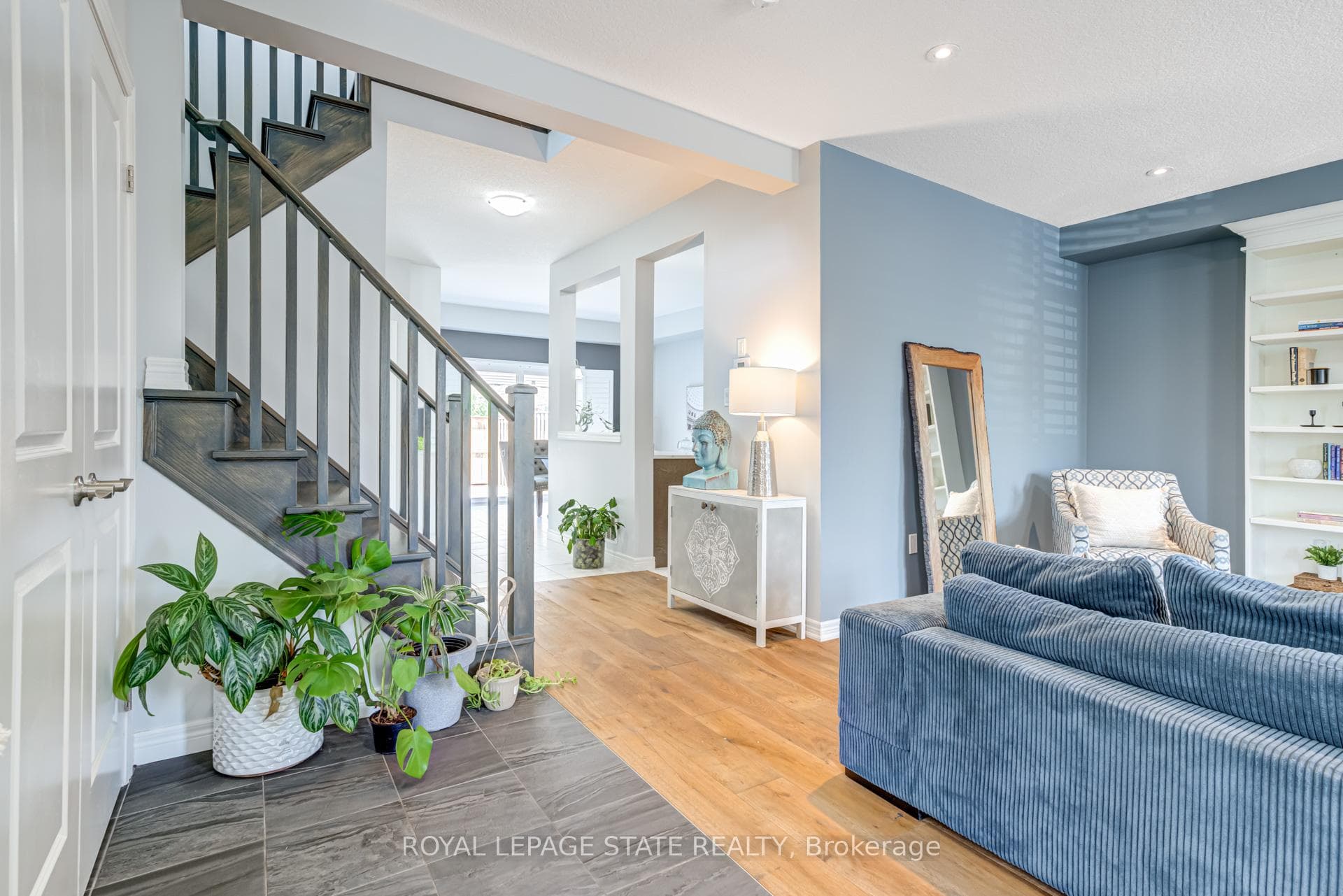 61 Dunrobin Lane photo 8
