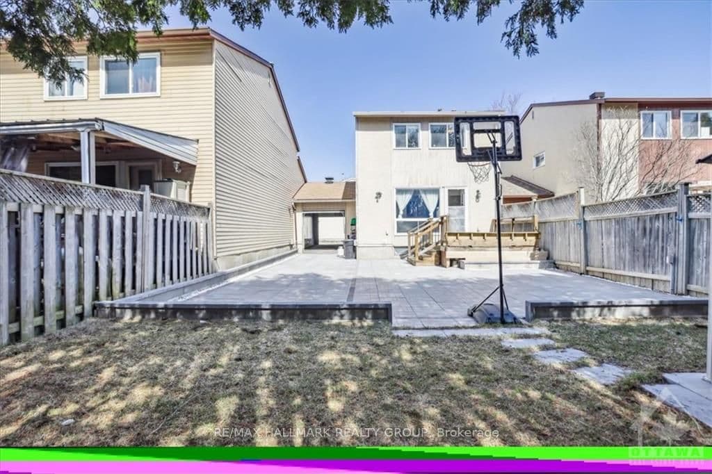 1817 LAMOUREUX Drive photo 26