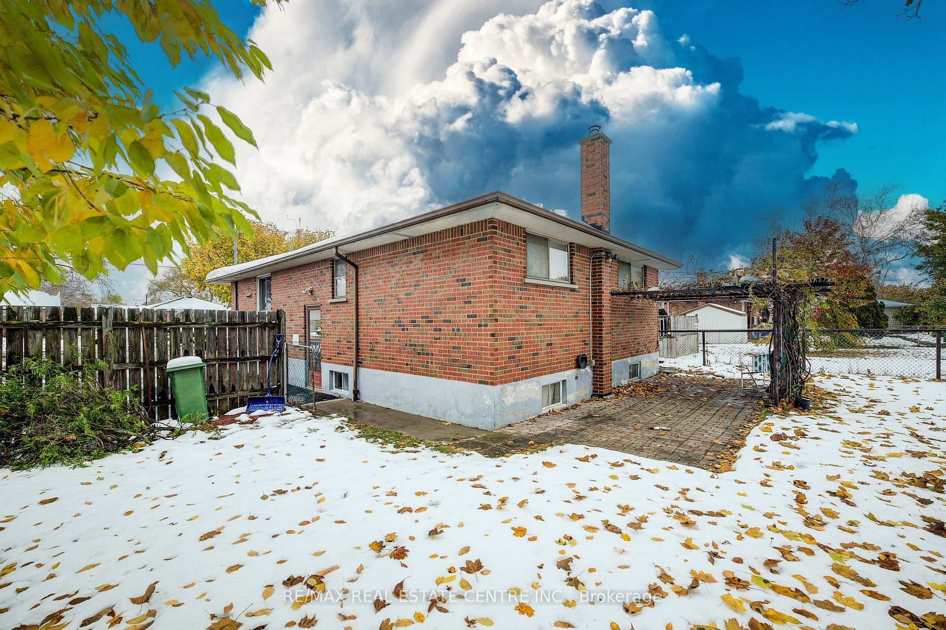 170 Fernwood Crescent photo 27