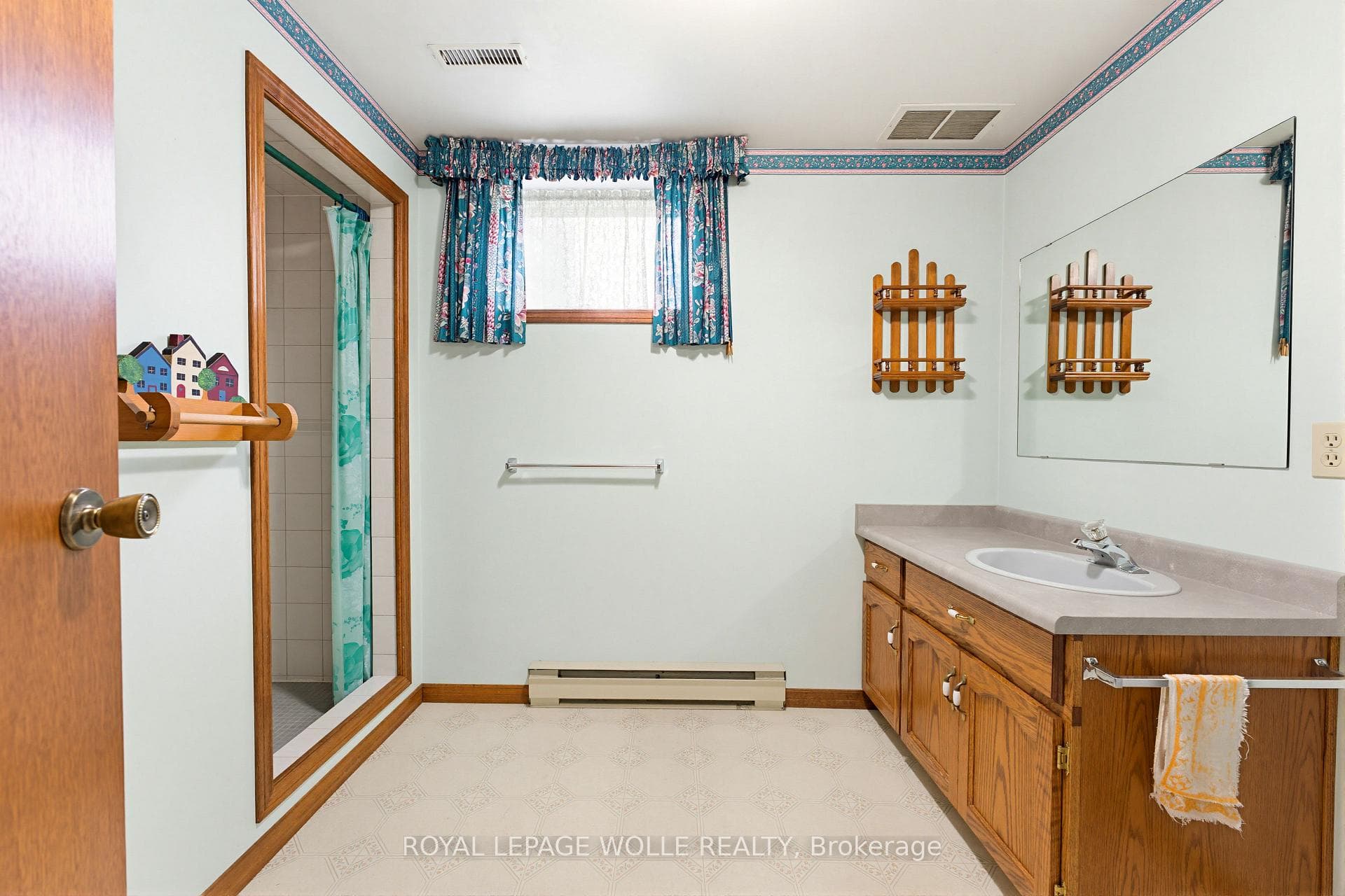 64 Hilltop Court photo 30