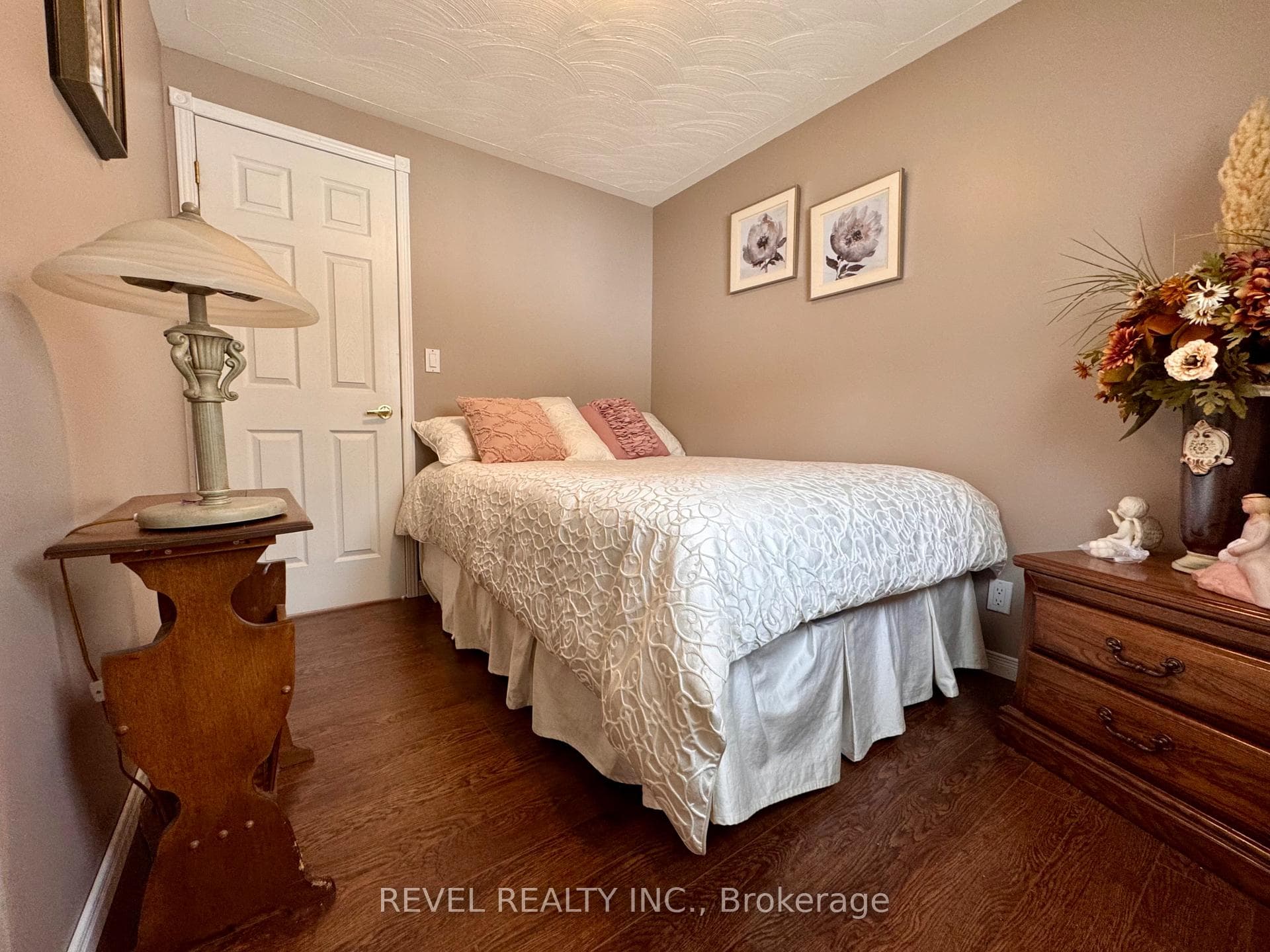 127 Grasslands Road photo 15