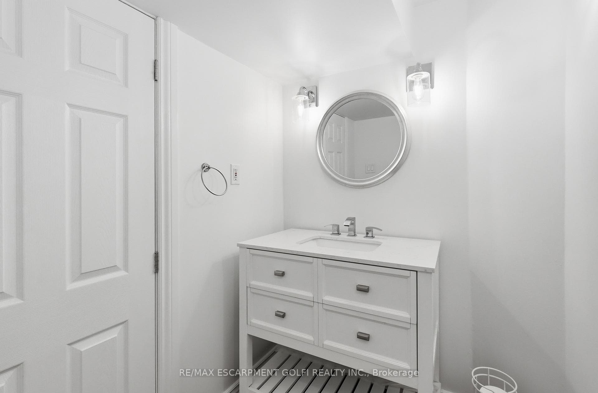 160 East 36th Street photo 25
