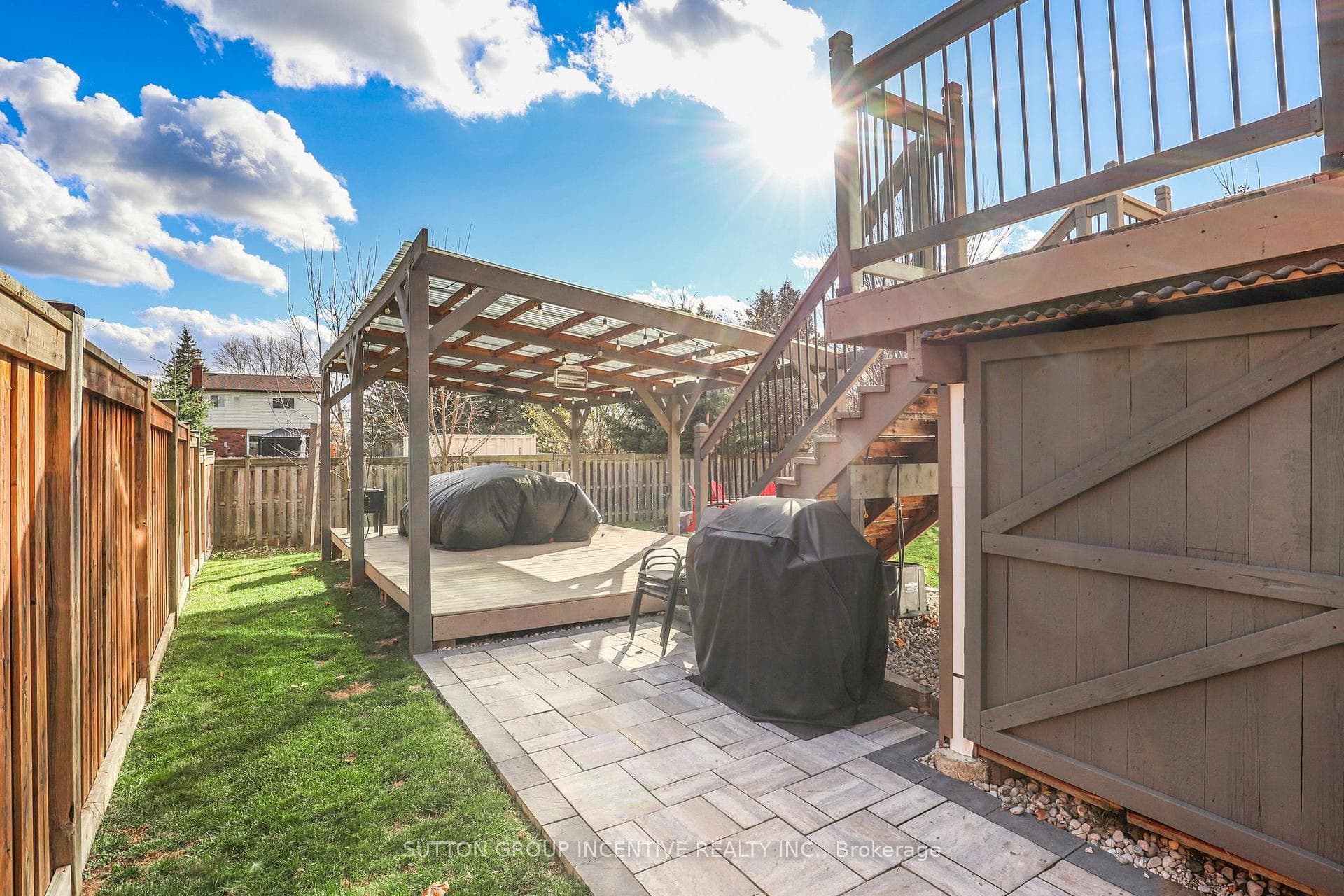 61 Collier Crescent photo 33