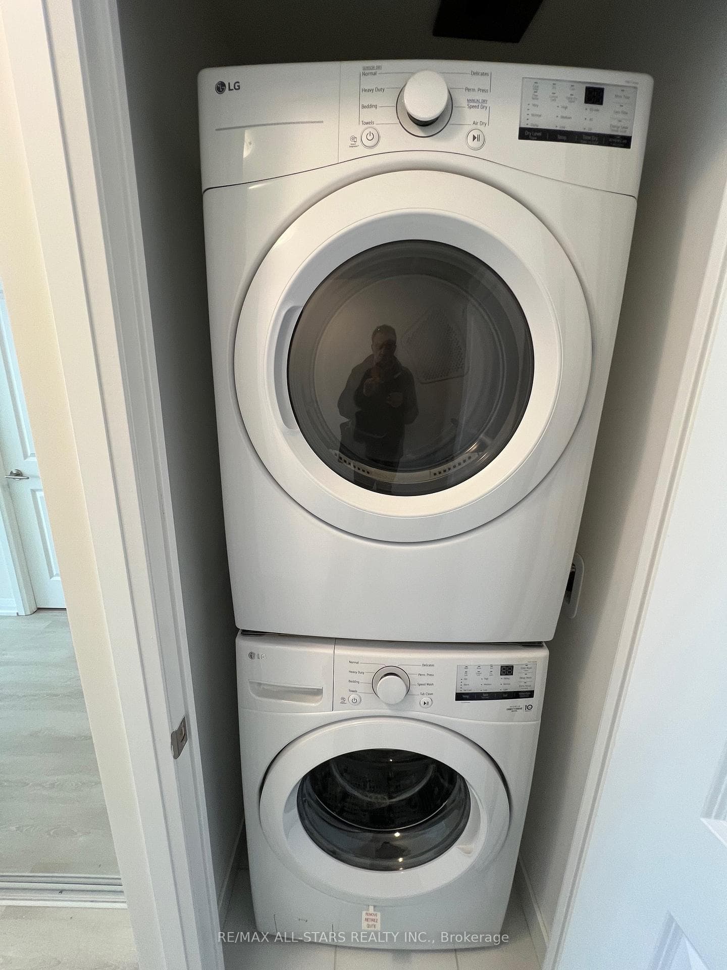 3270 Sheppard Avenue Unit 1523 photo 9