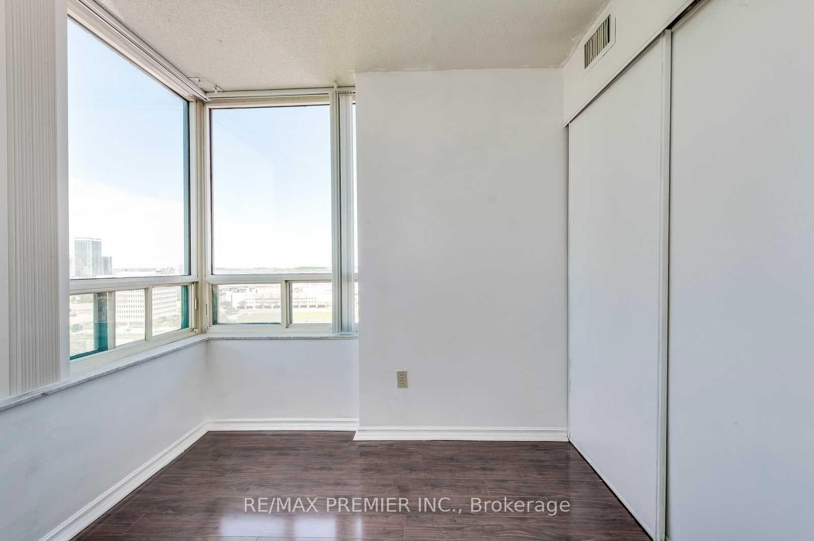 285 Enfield Place Unit 1809 photo 27