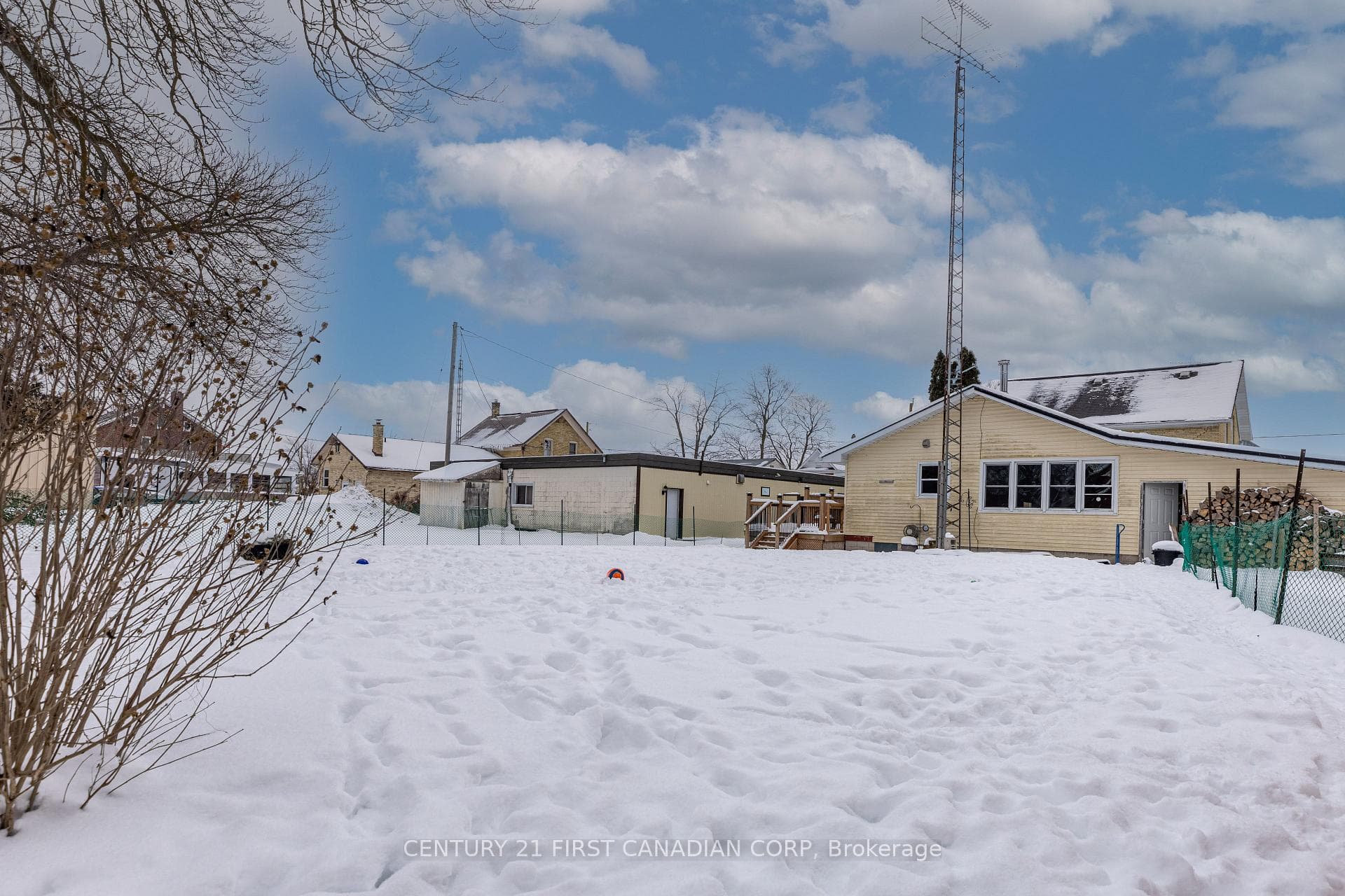 128 Dashwood Main Street photo 25