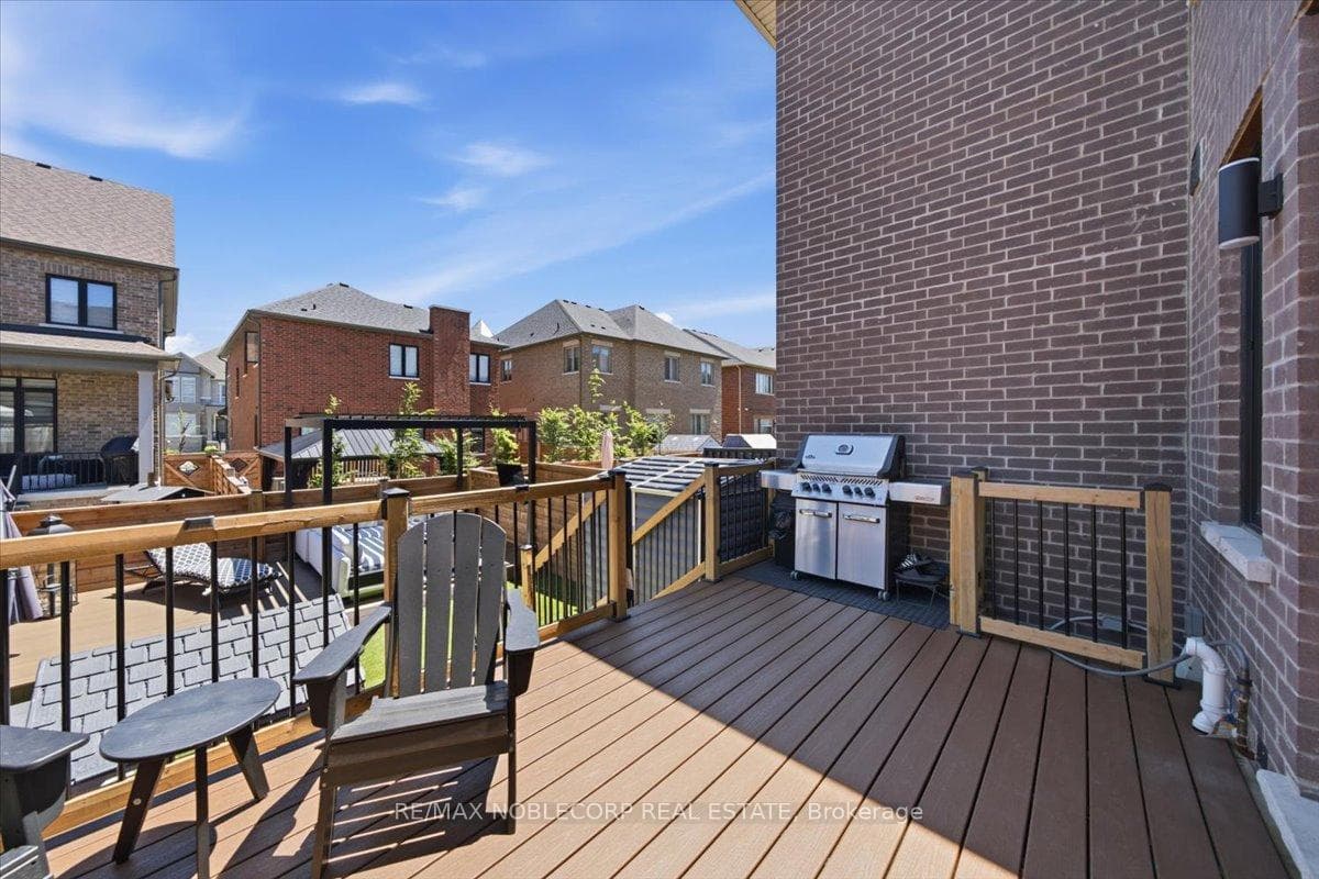 18 Ghent Drive photo 35