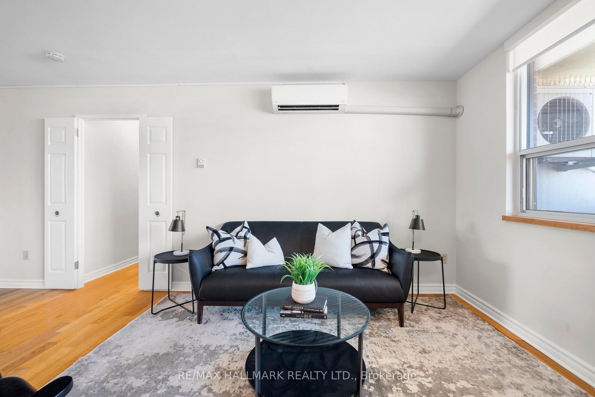 40 Homewood Avenue Unit 2501 photo 10