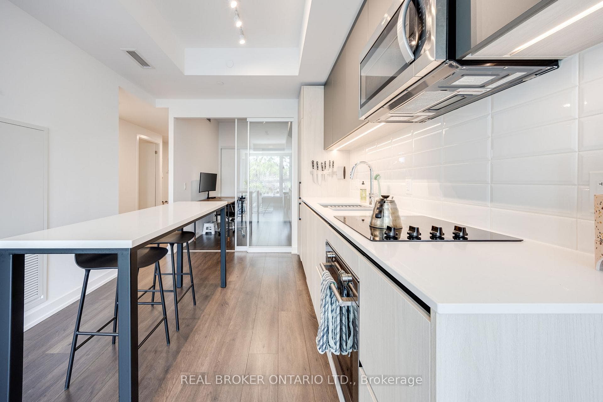 150 Logan Avenue Unit 334 photo 9