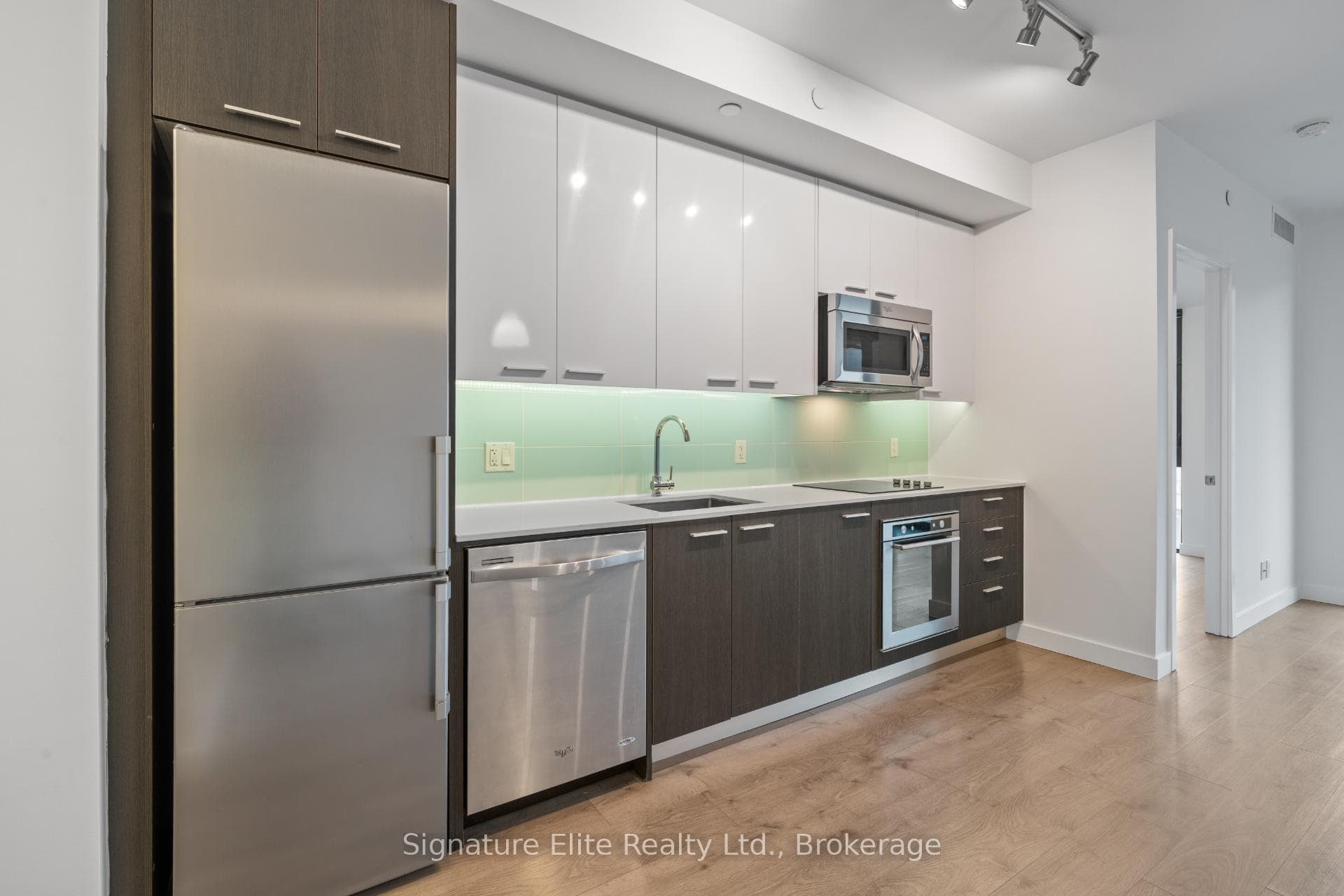 1075 Queen Street Unit 304 photo 13
