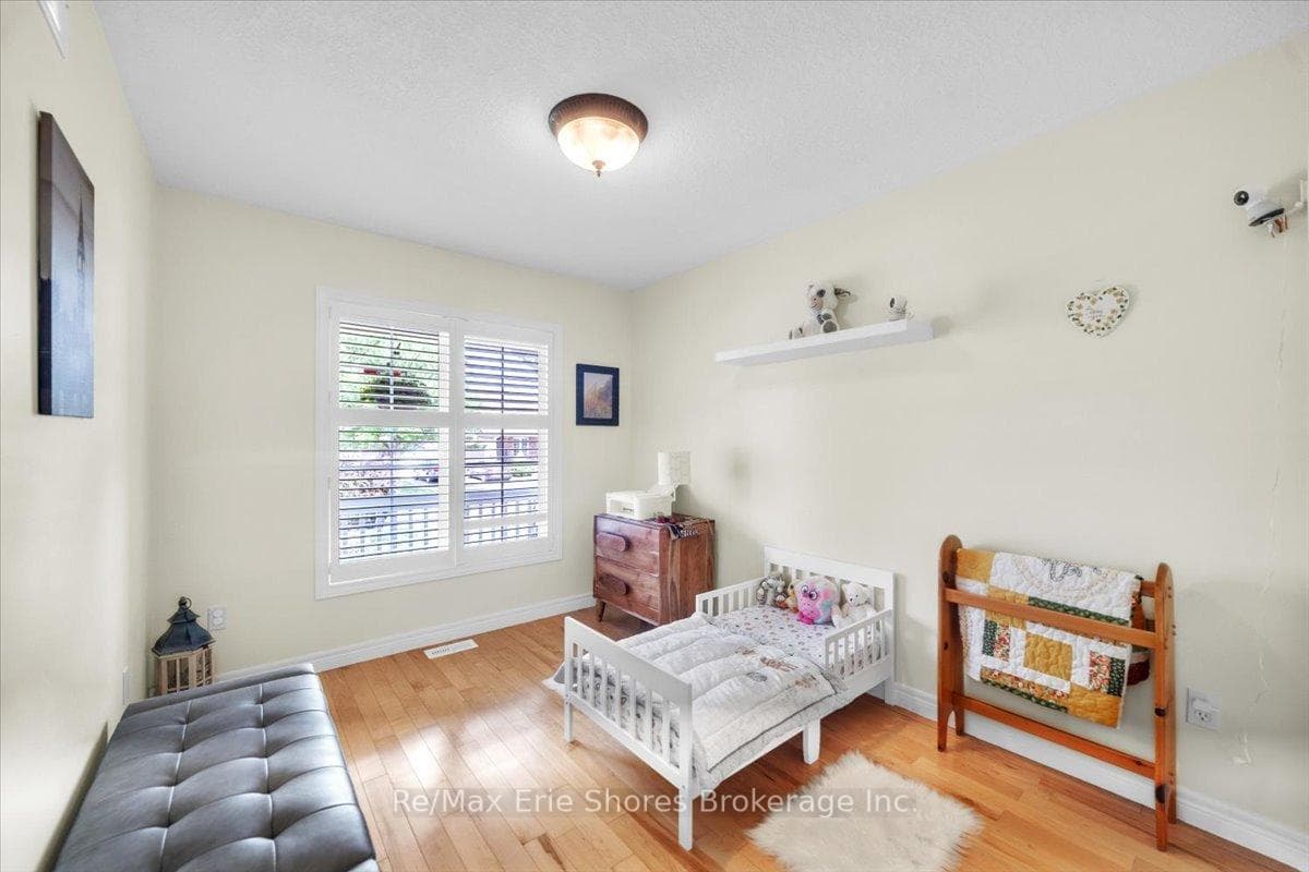 84 Doctor Moore Court photo 13