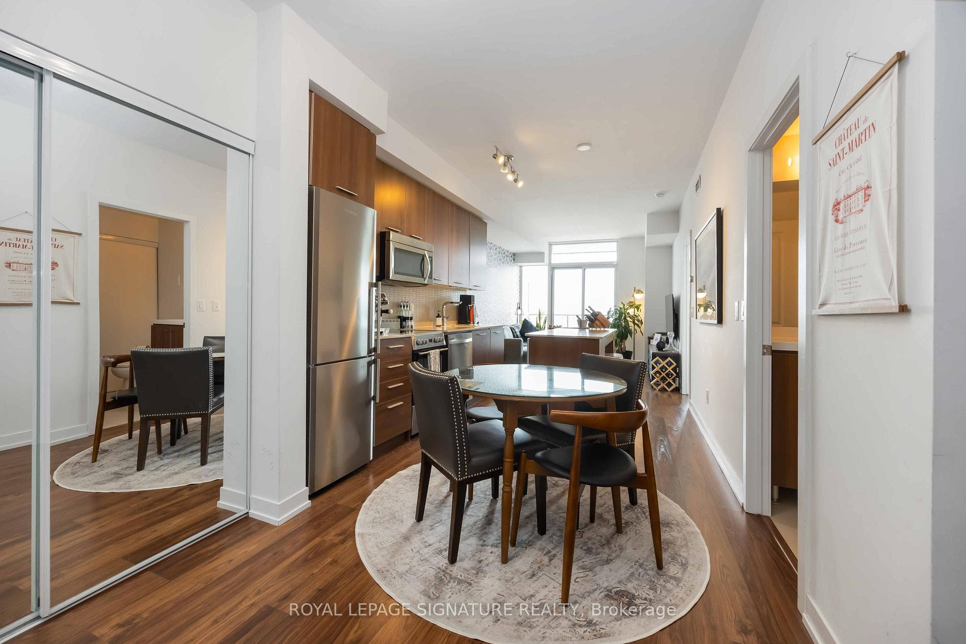 105 George Street Unit 2006 photo 4
